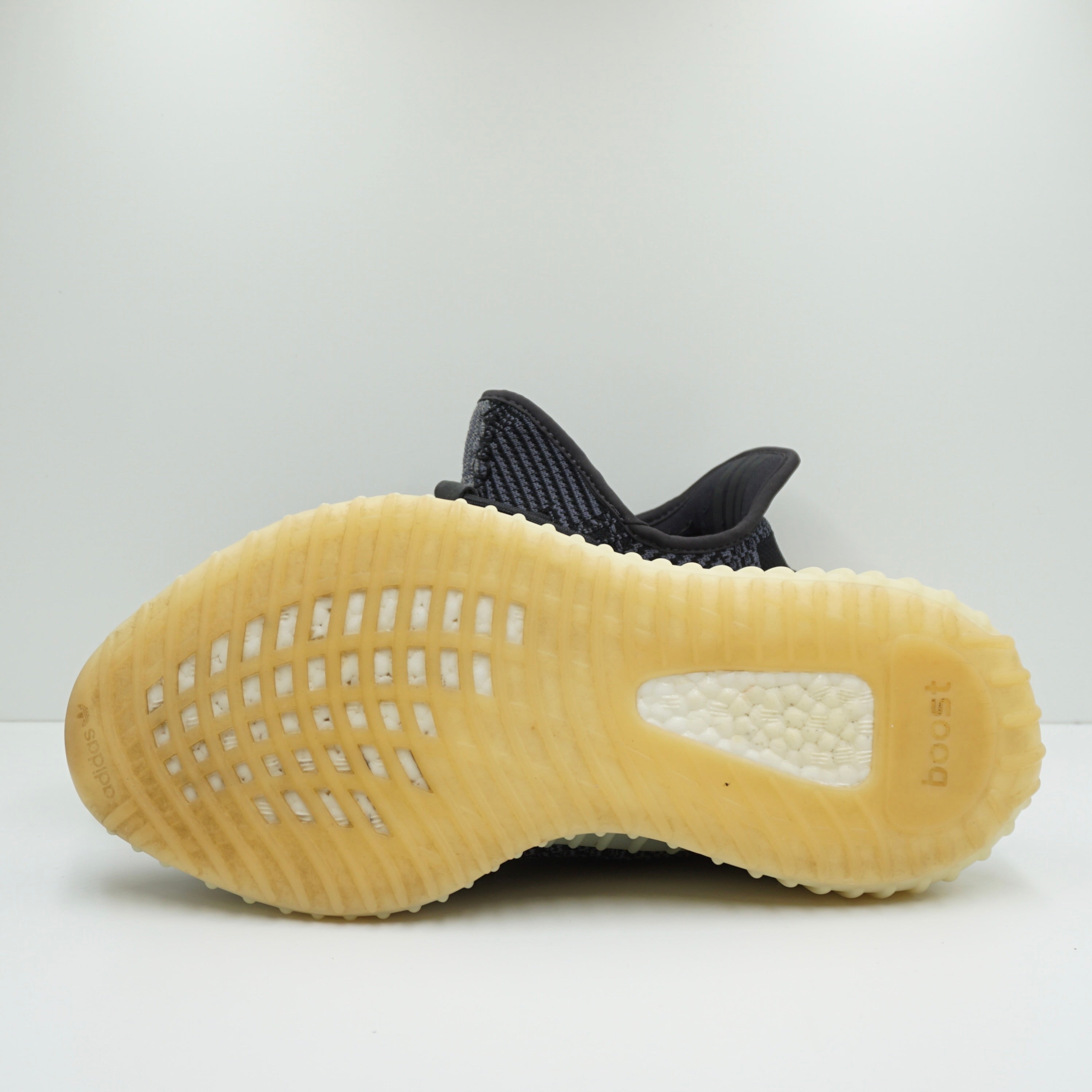 Adidas Yeezy Boost 350 V2 Carbon