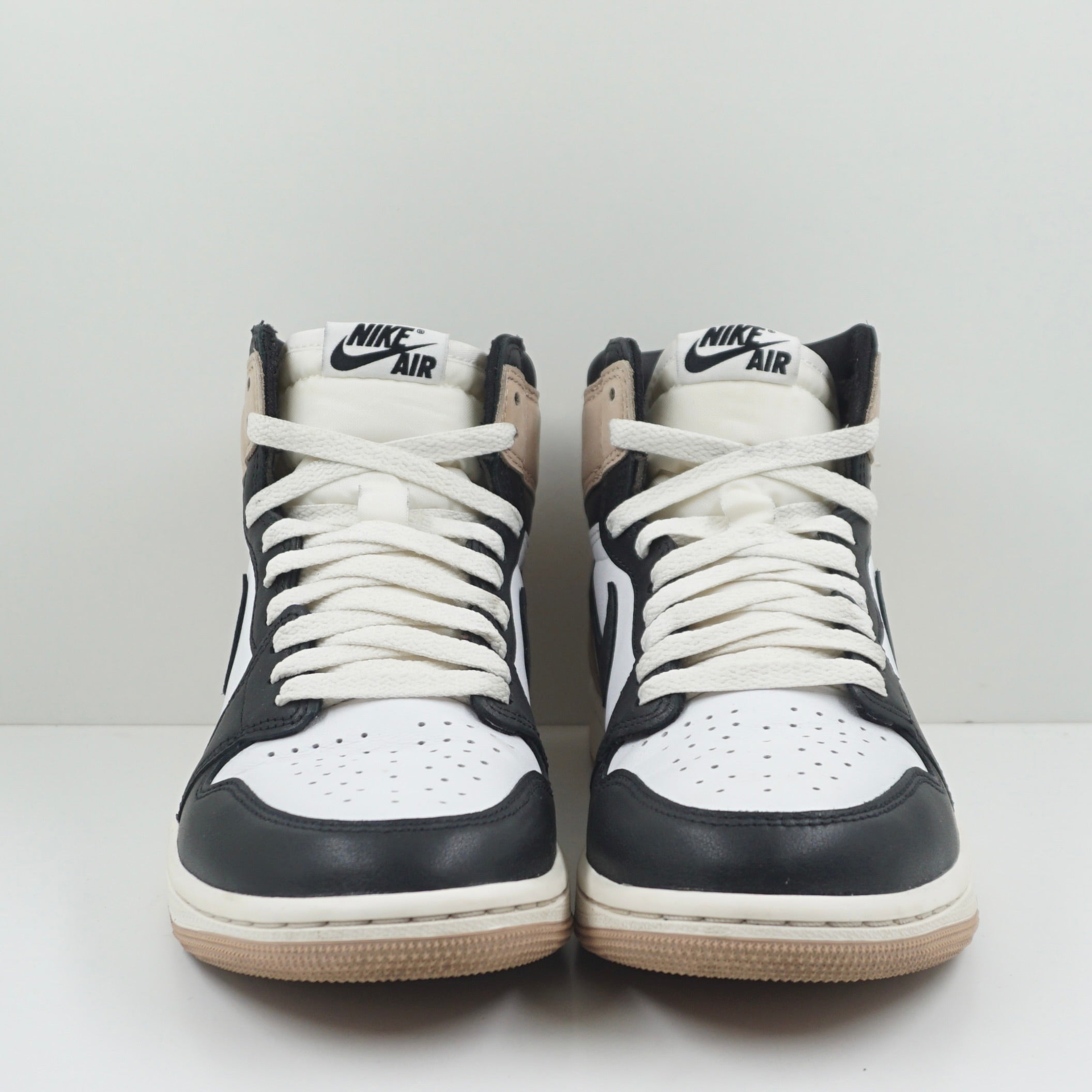 Jordan 1 Retro High OG Latte (W)
