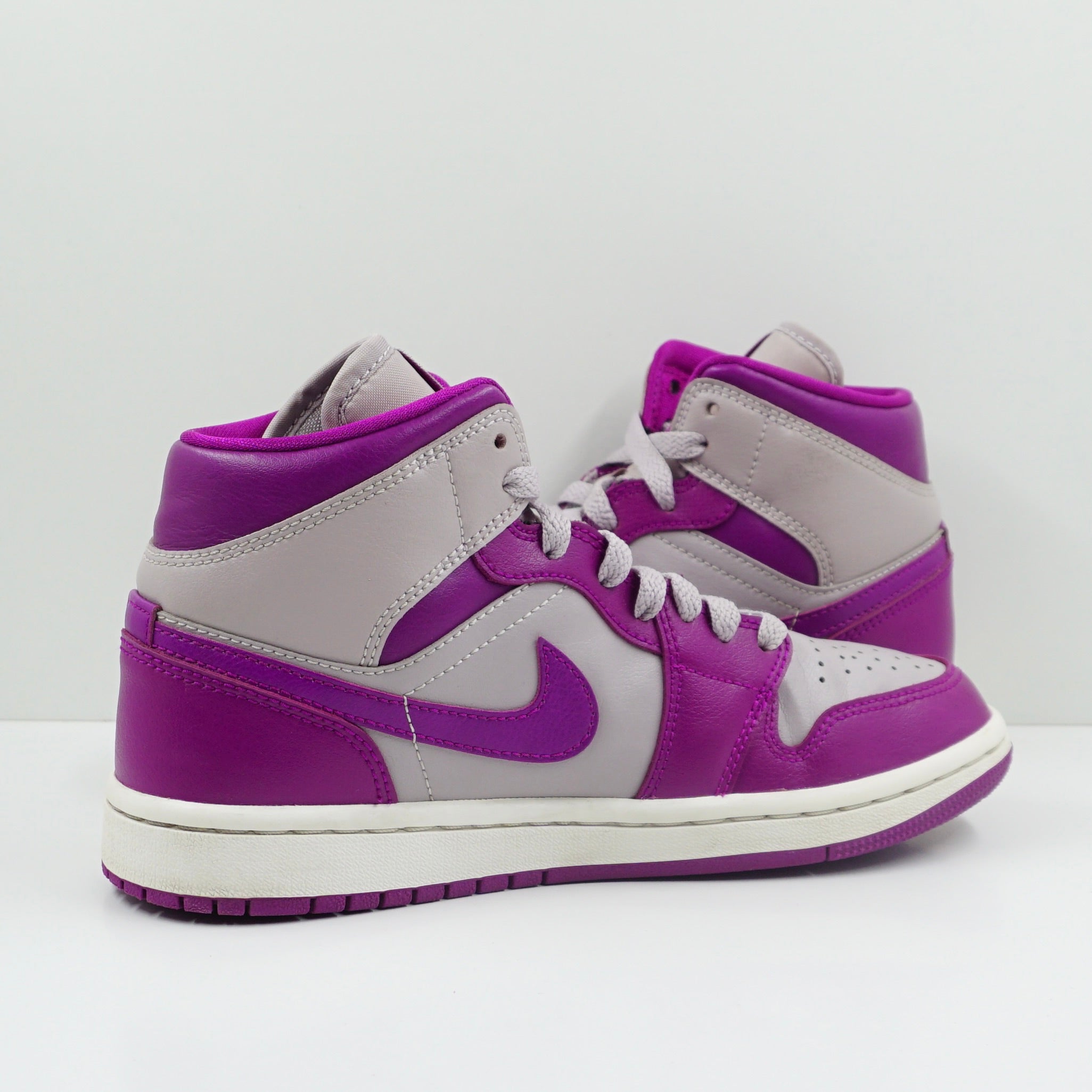 Jordan 1 Mid Magenta (2022) (W)