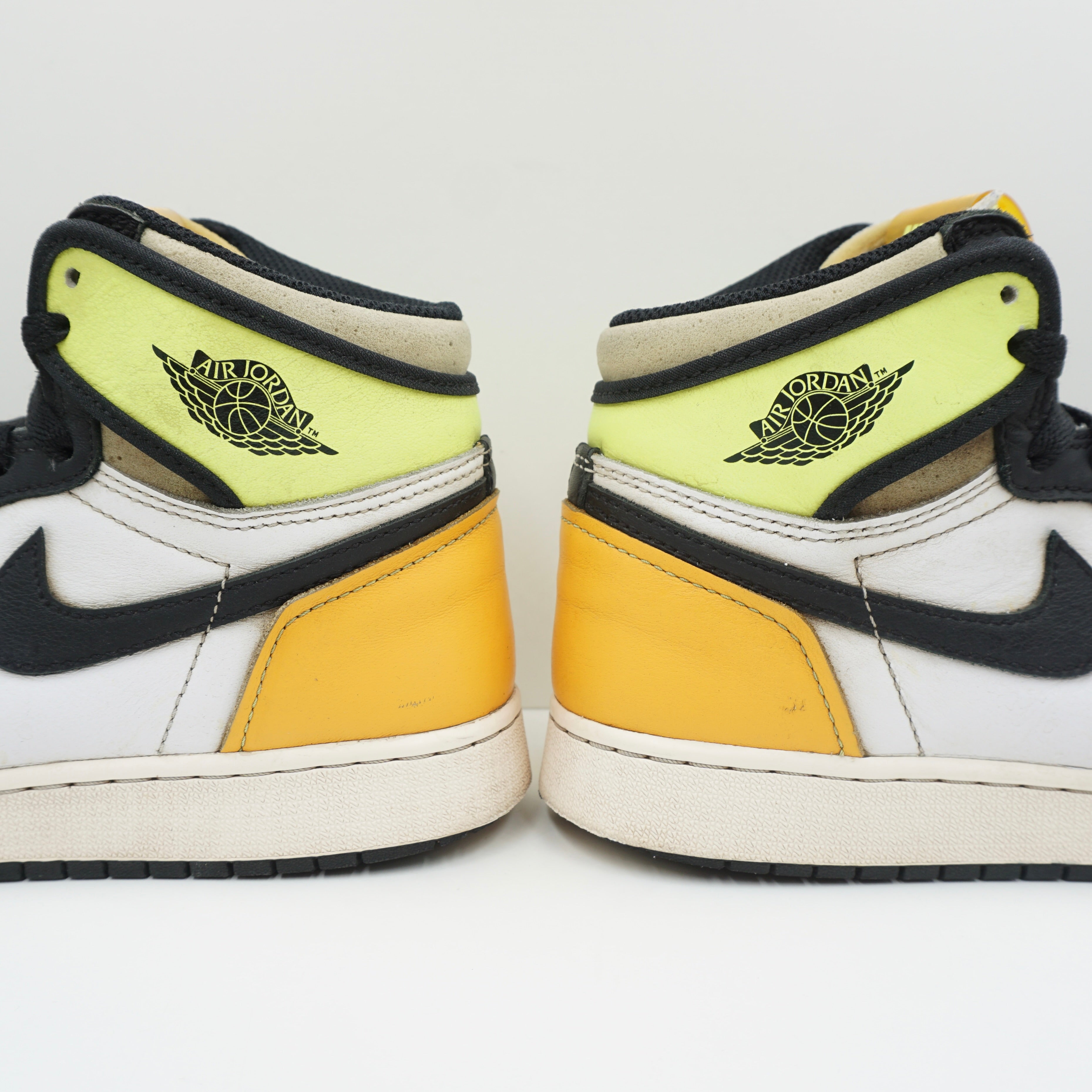 Jordan 1 Retro High White Black Volt University Gold (GS)