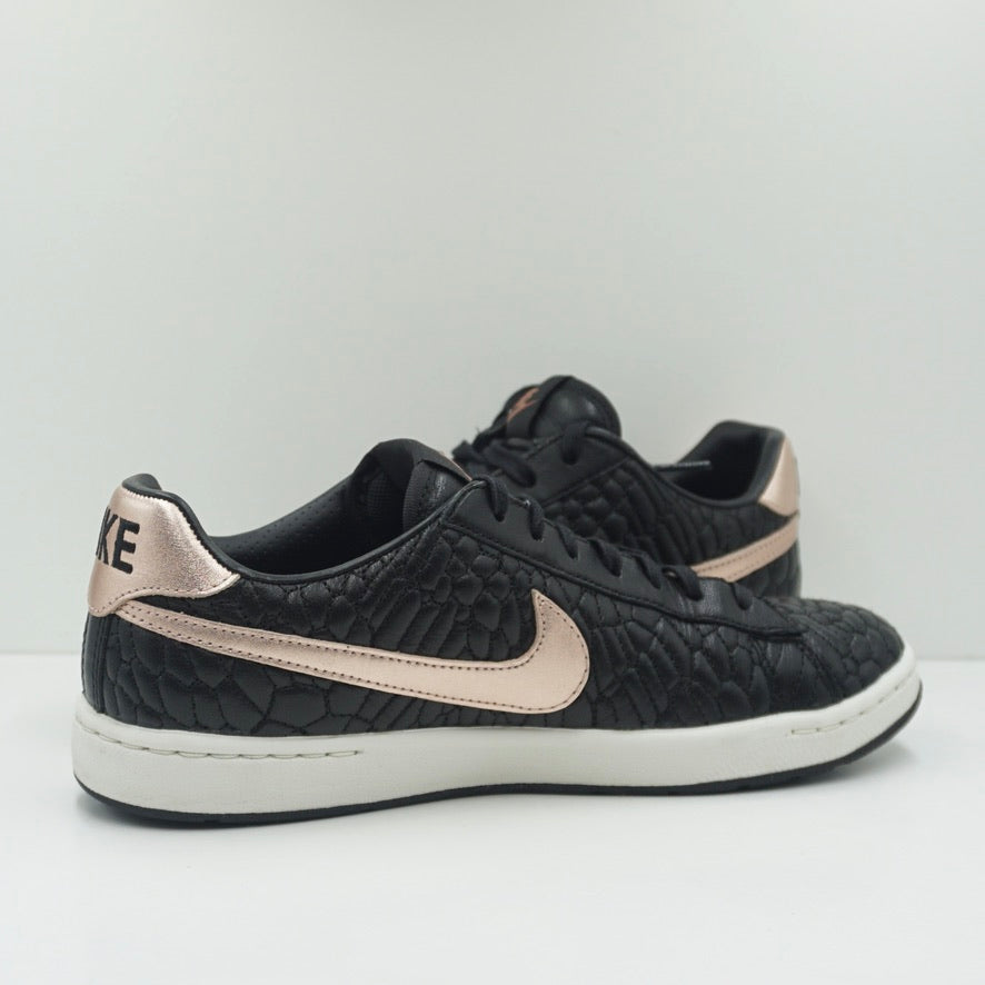 Nike Tennis Classic Ultra Premium QLT (W)