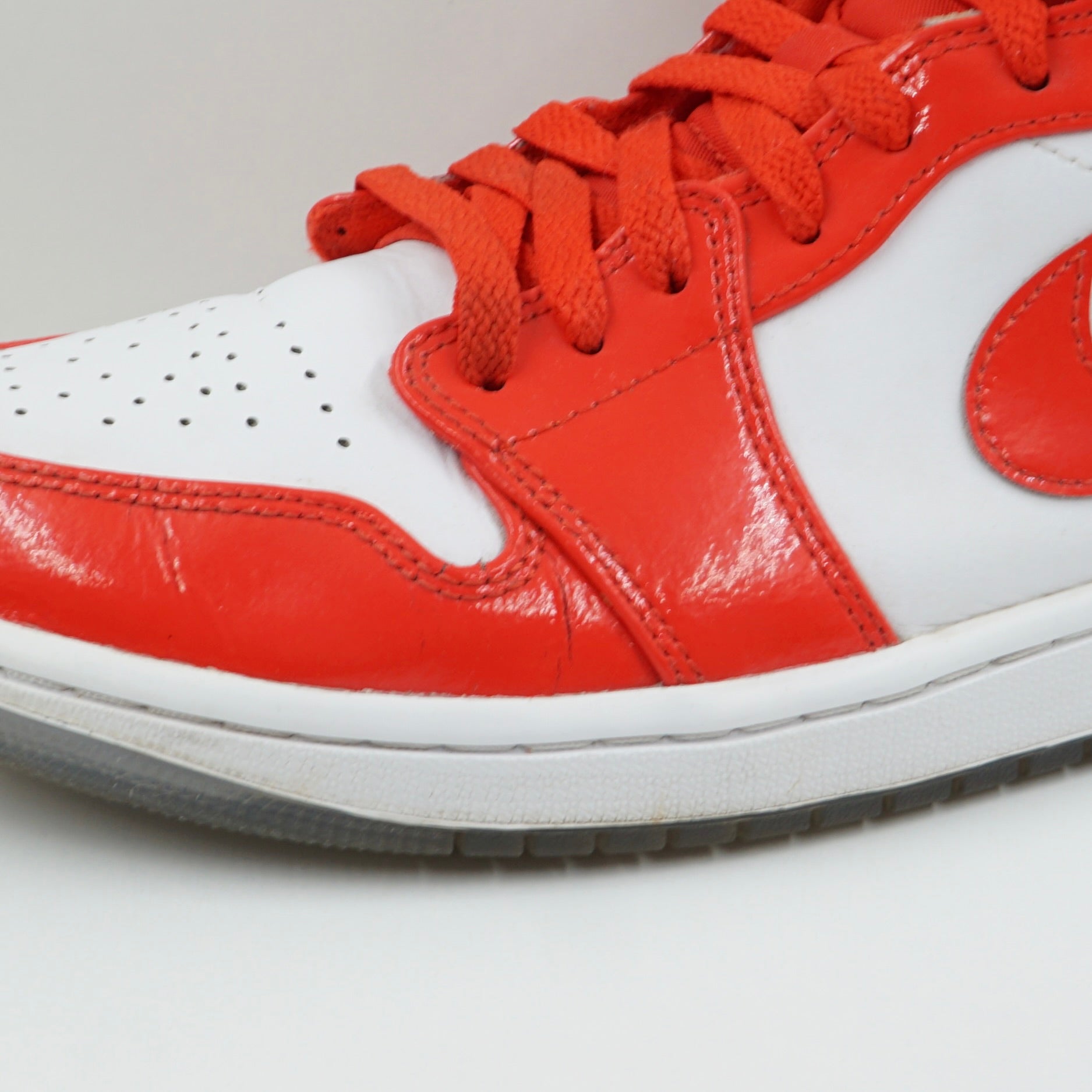 Jordan 1 Mid Barcelona Sweater Red Patent