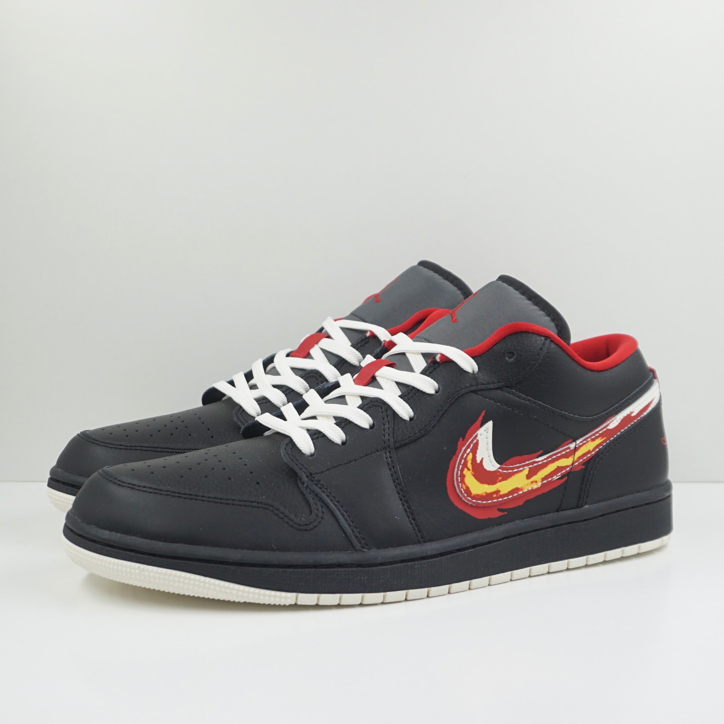 Jordan 1 Low SE Just Skate Black