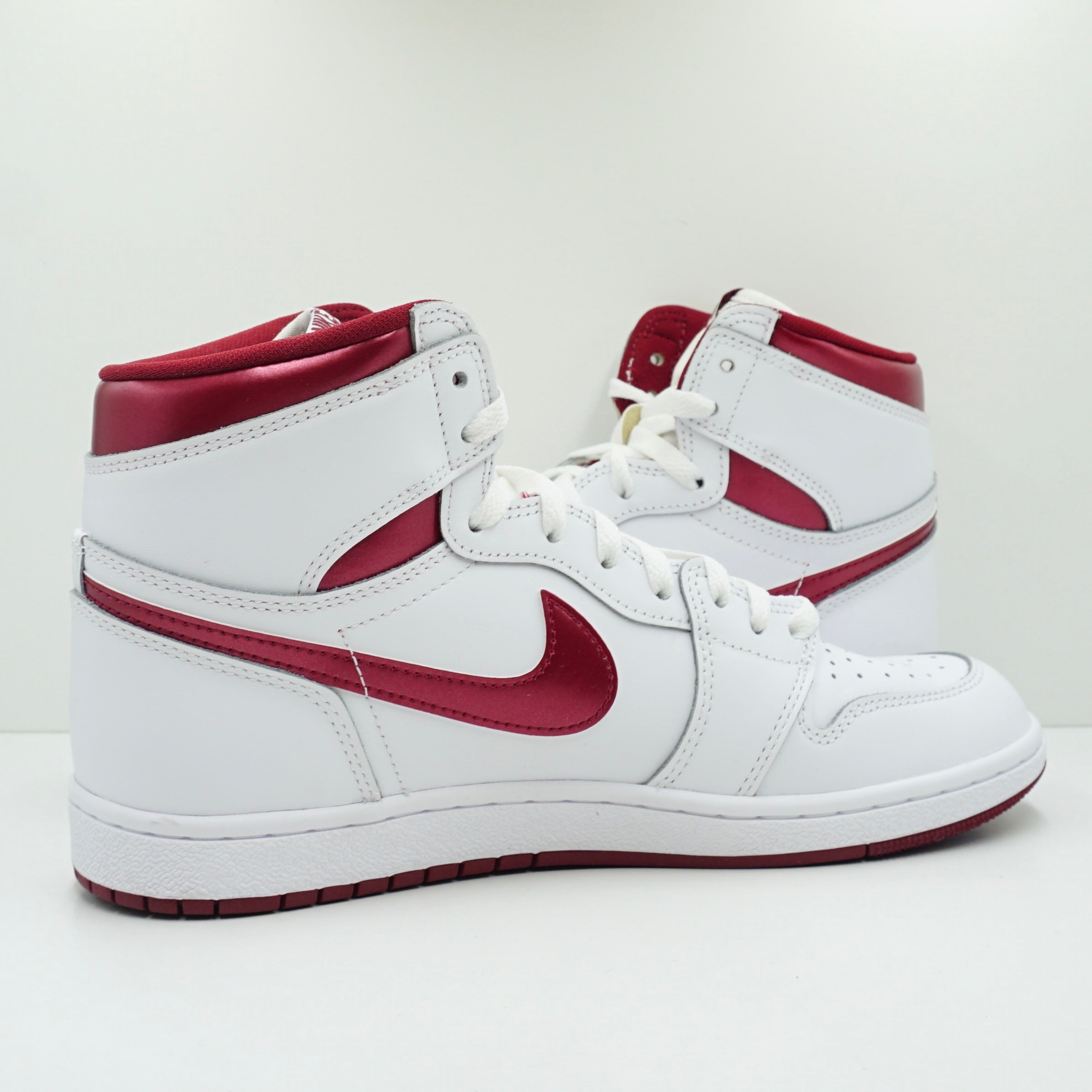 Jordan 1 Retro High '85 OG Metallic Burgundy