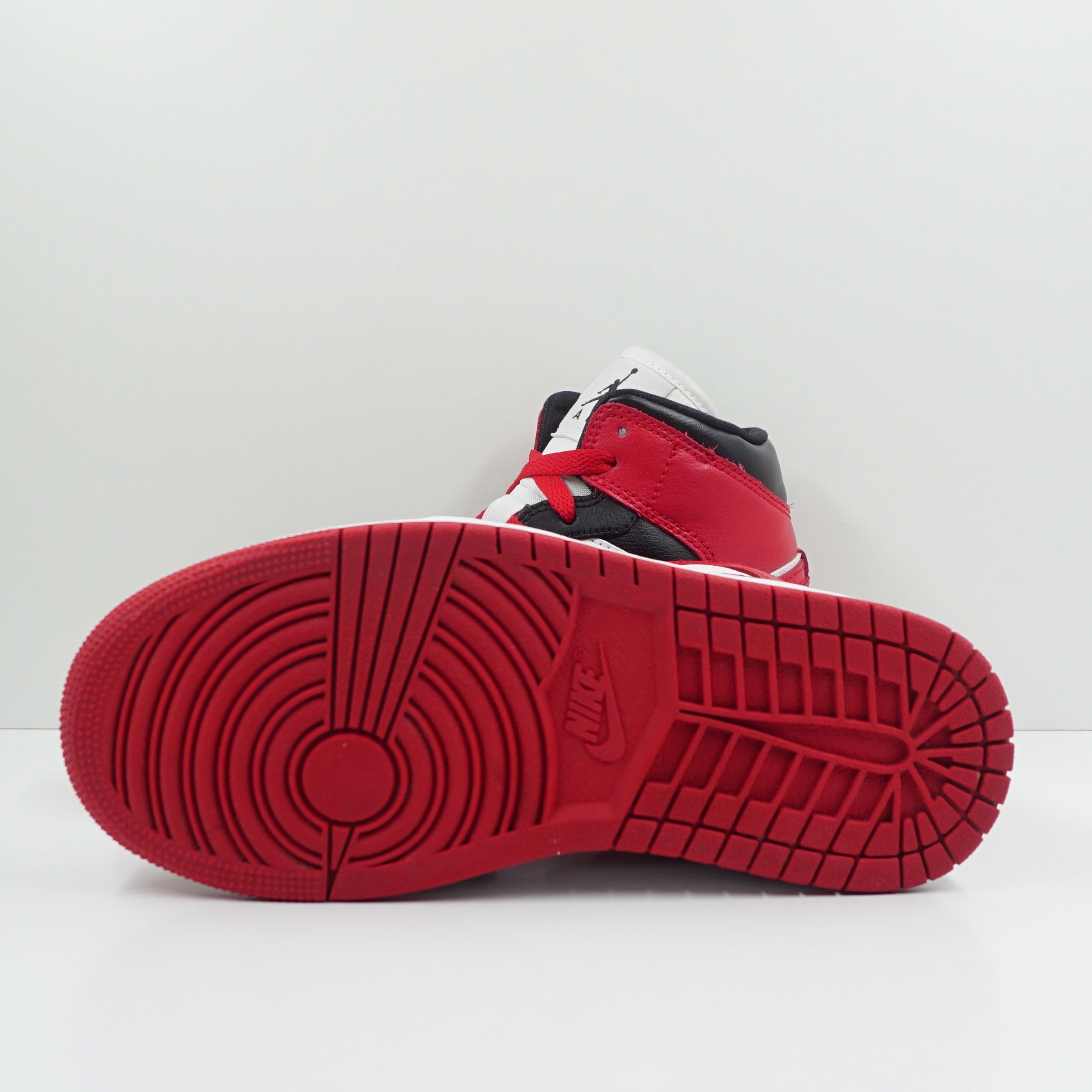 Jordan 1 Mid Alternate Bred Toe (W)