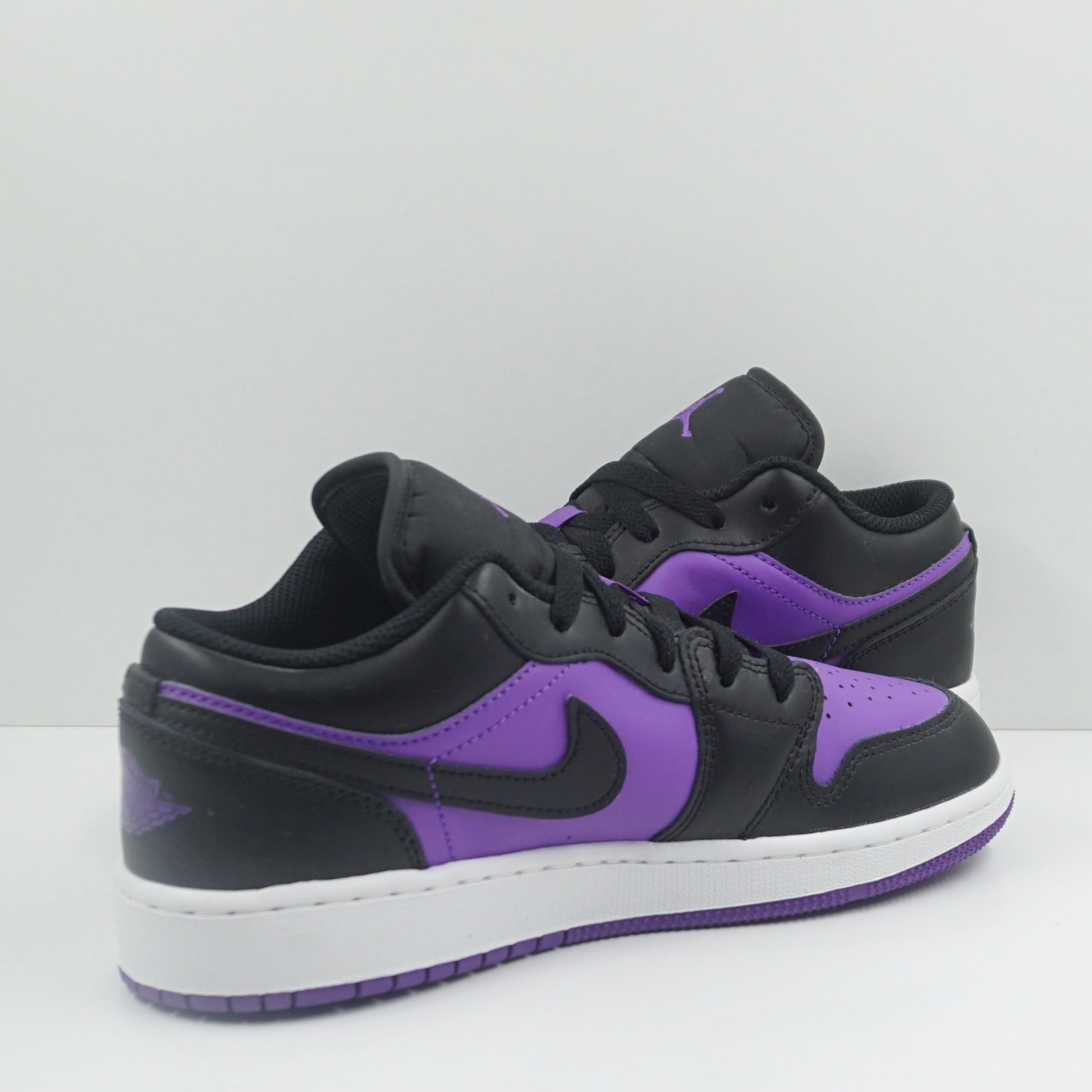 Jordan 1 Low Purple Venom (GS)