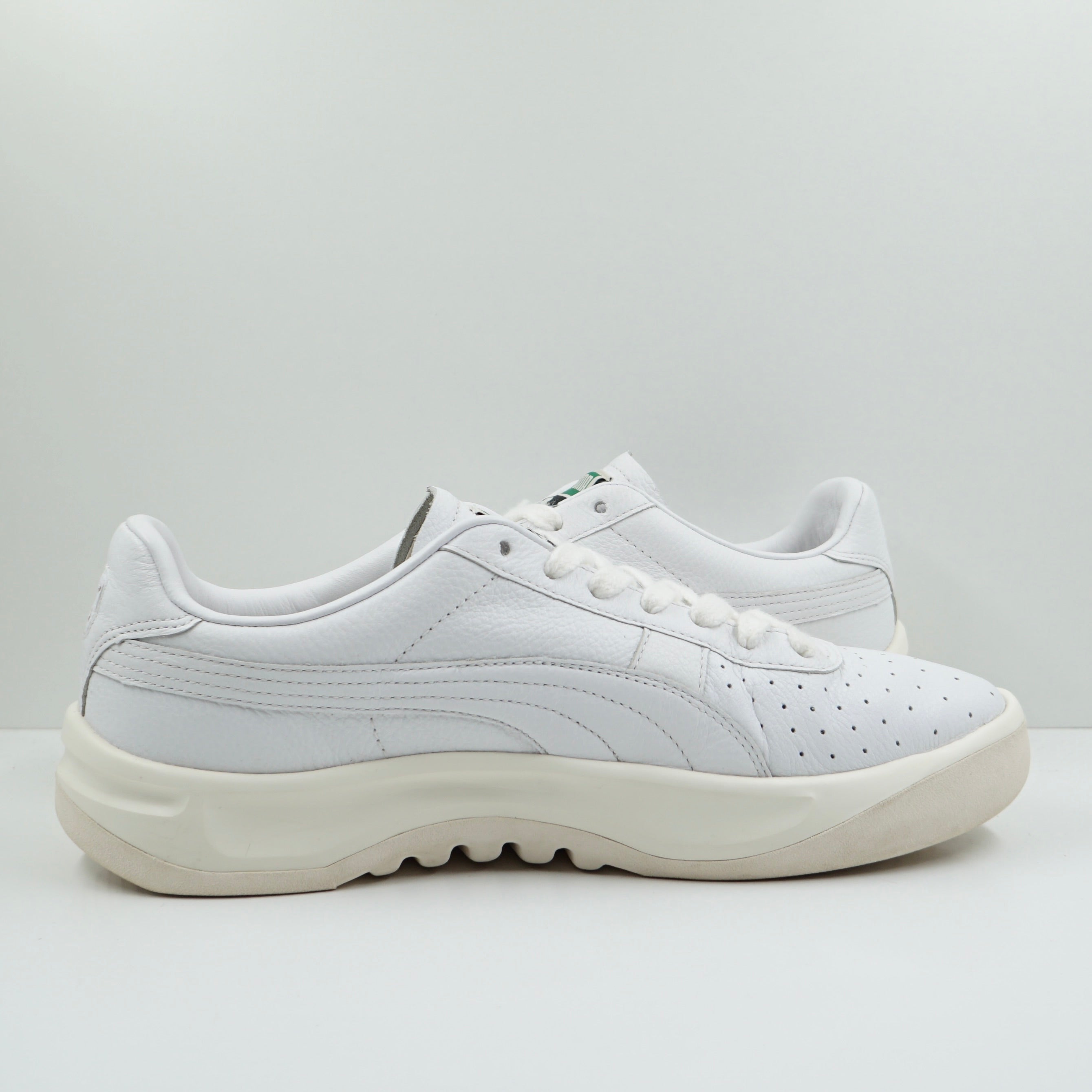 Sample Puma GV Special White