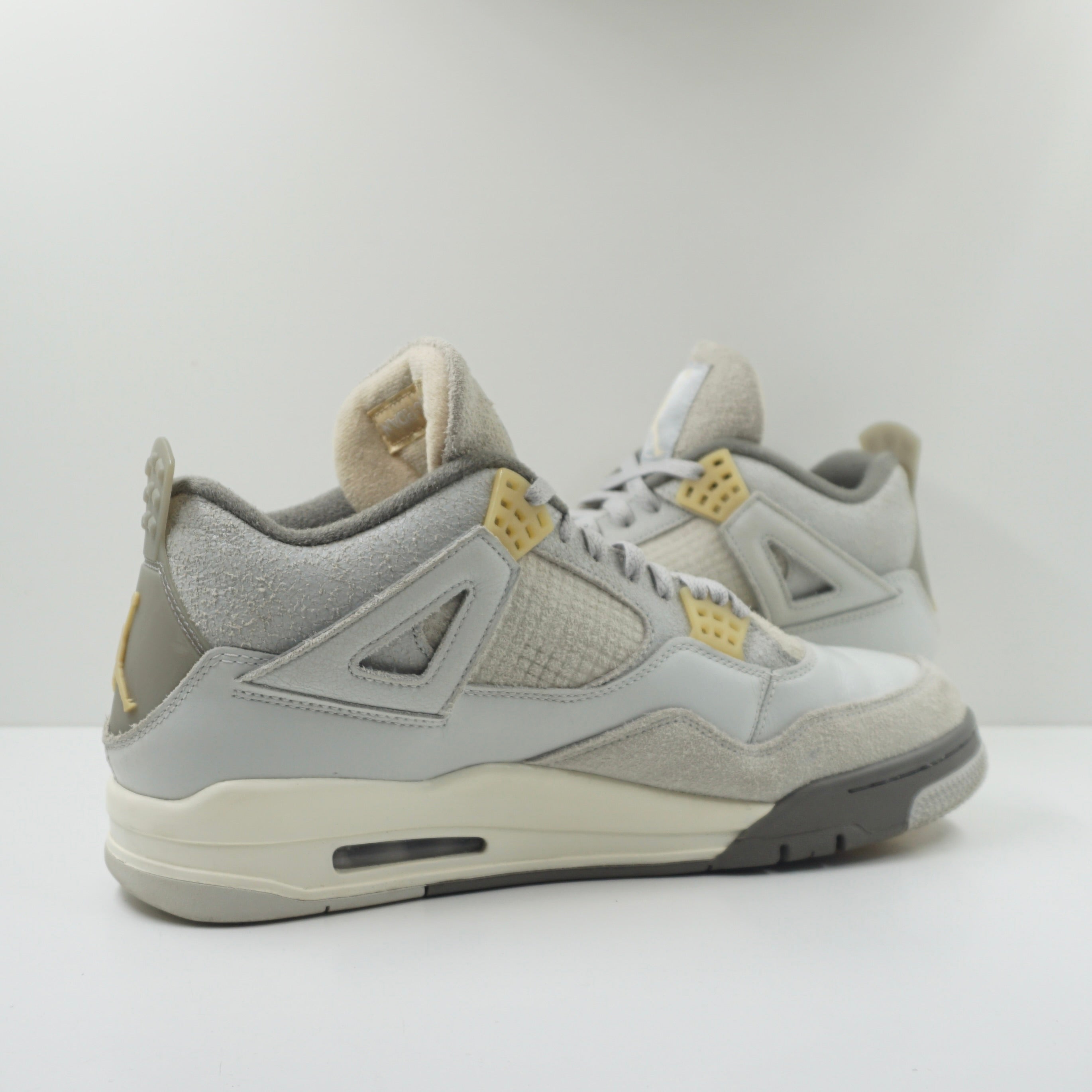 Jordan 4 Retro SE Craft Photon Dust