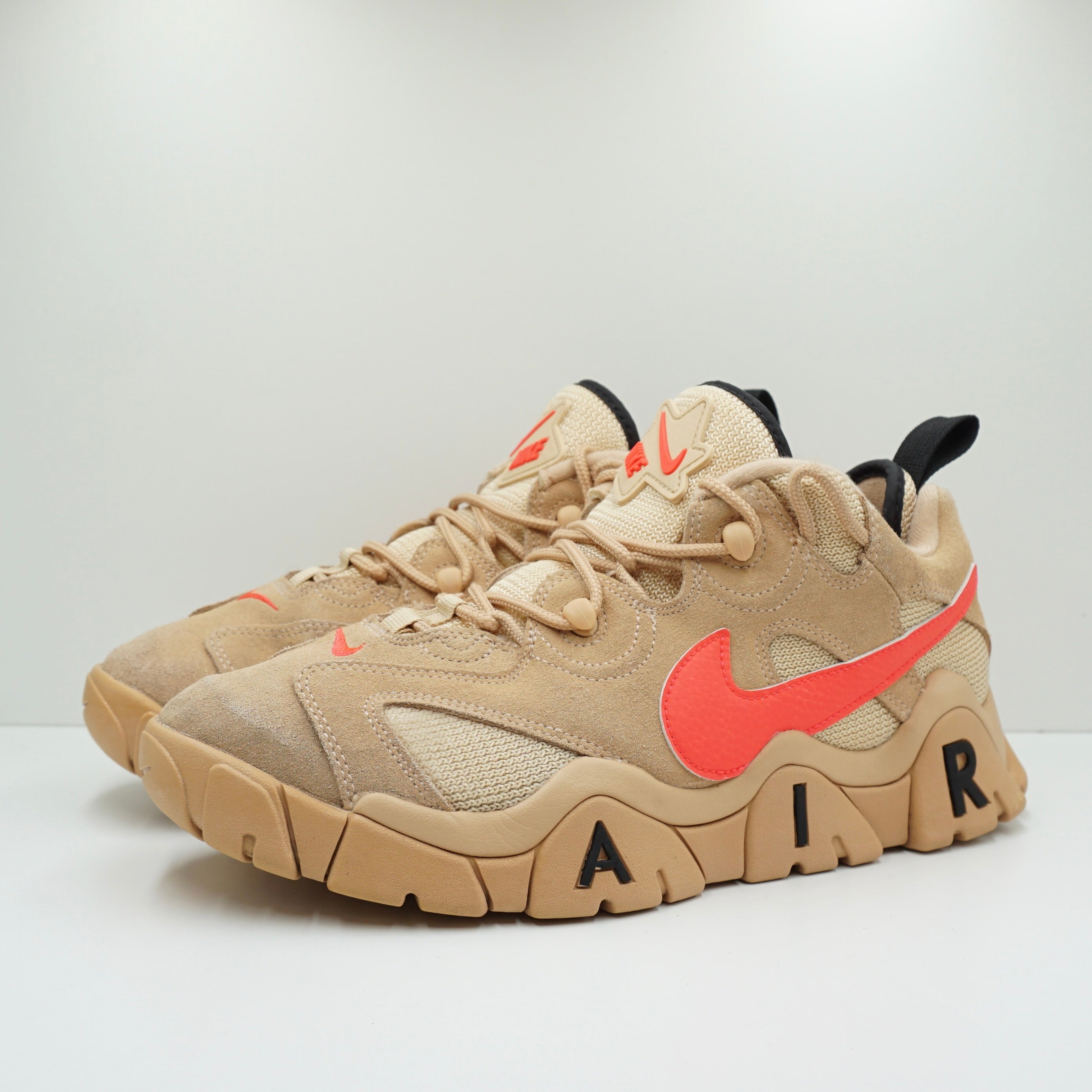 Nike Air Barrage Low Vachetta Tan Laser Crimson White Onyx