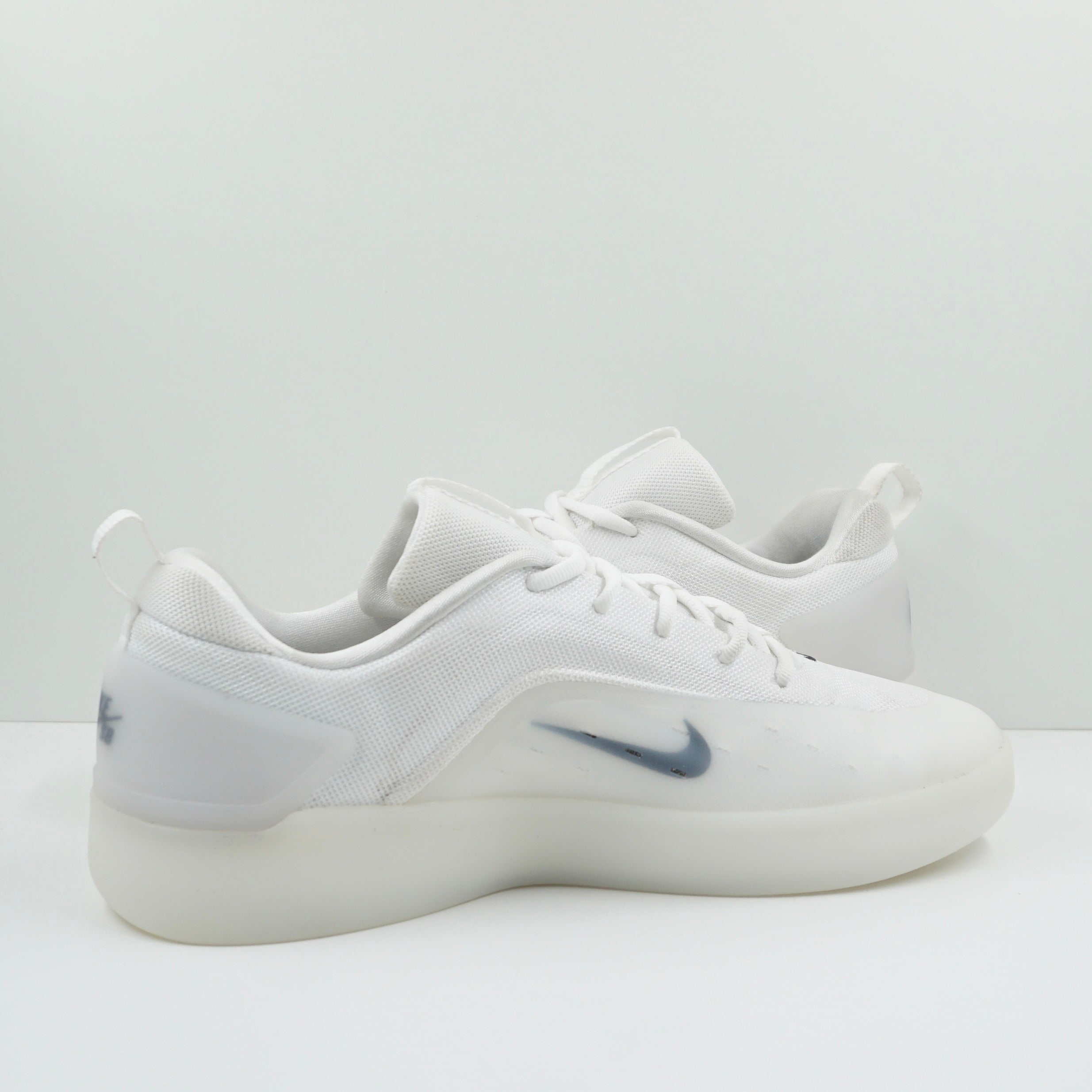 Nike SB Zoom Nyjah 4 White Black