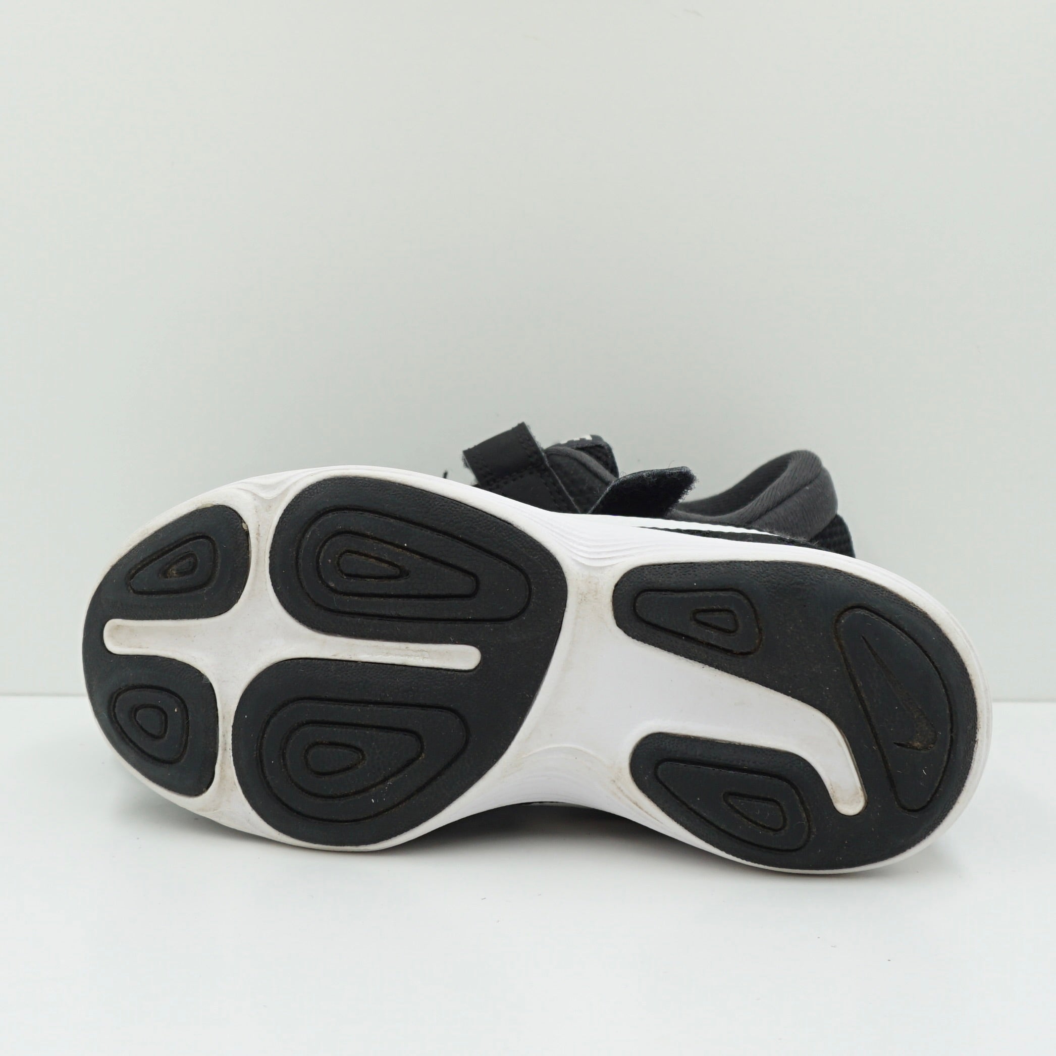 Nike Revolution 4 (PS)