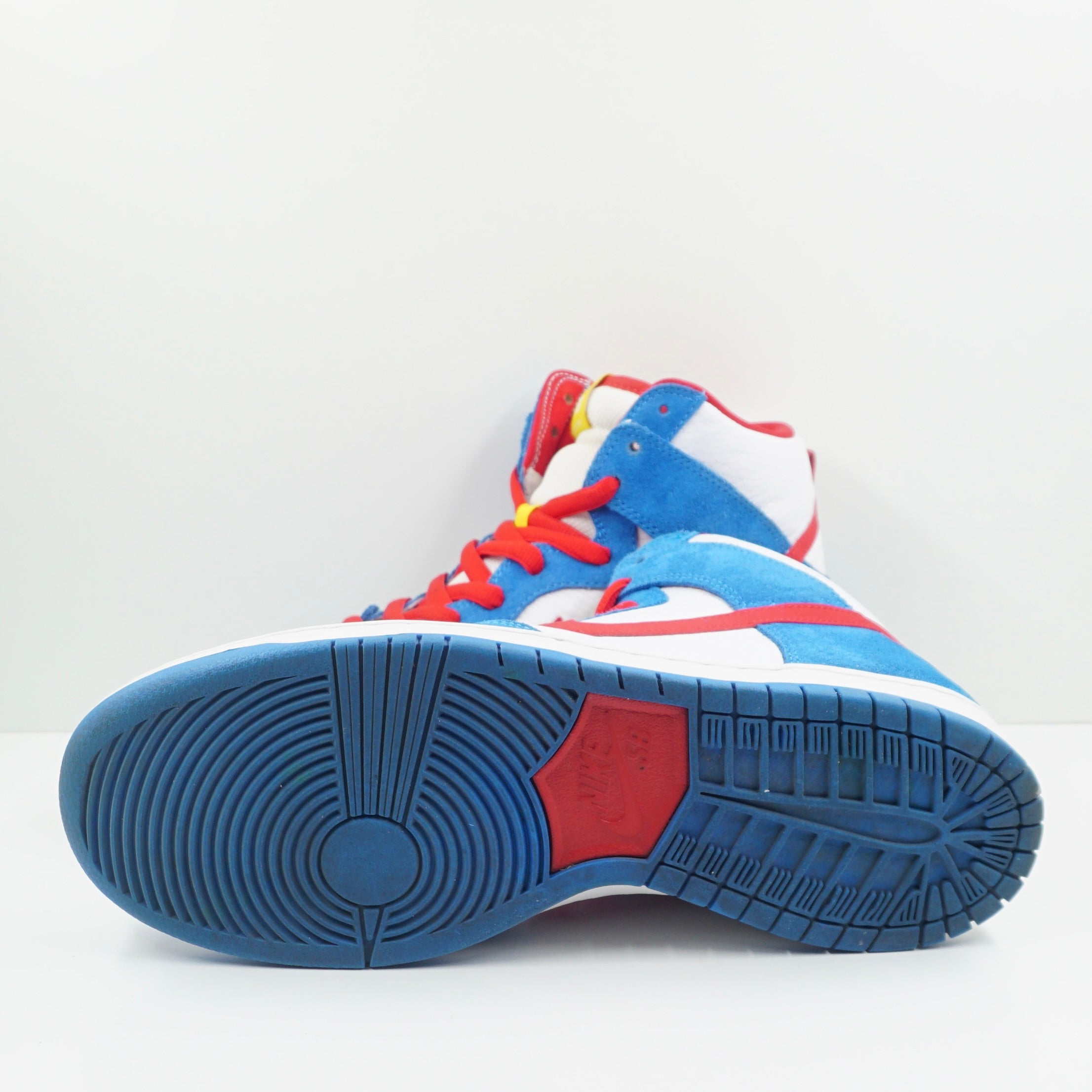 Nike SB Dunk High Doraemon