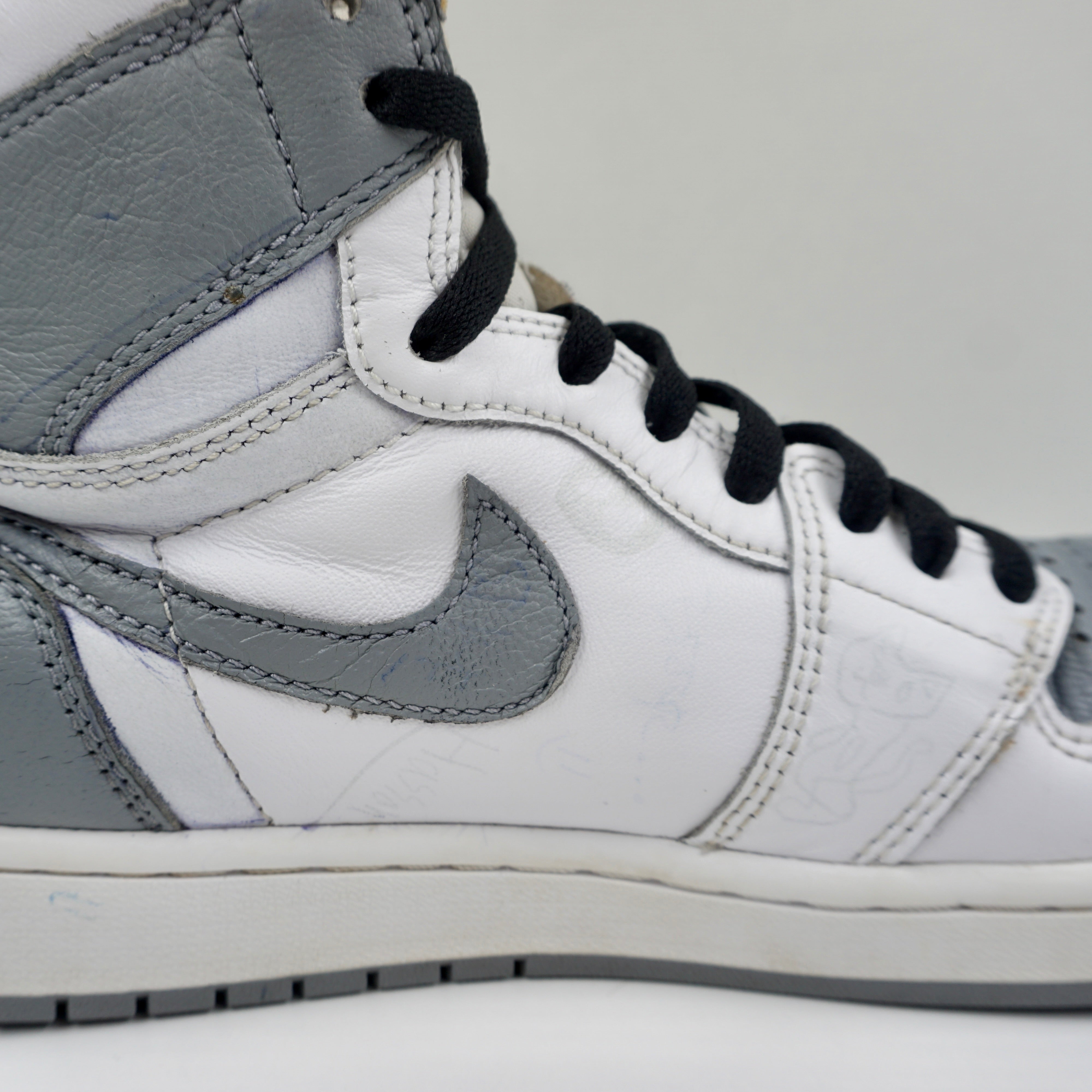 Jordan 1 Retro High OG Stealth