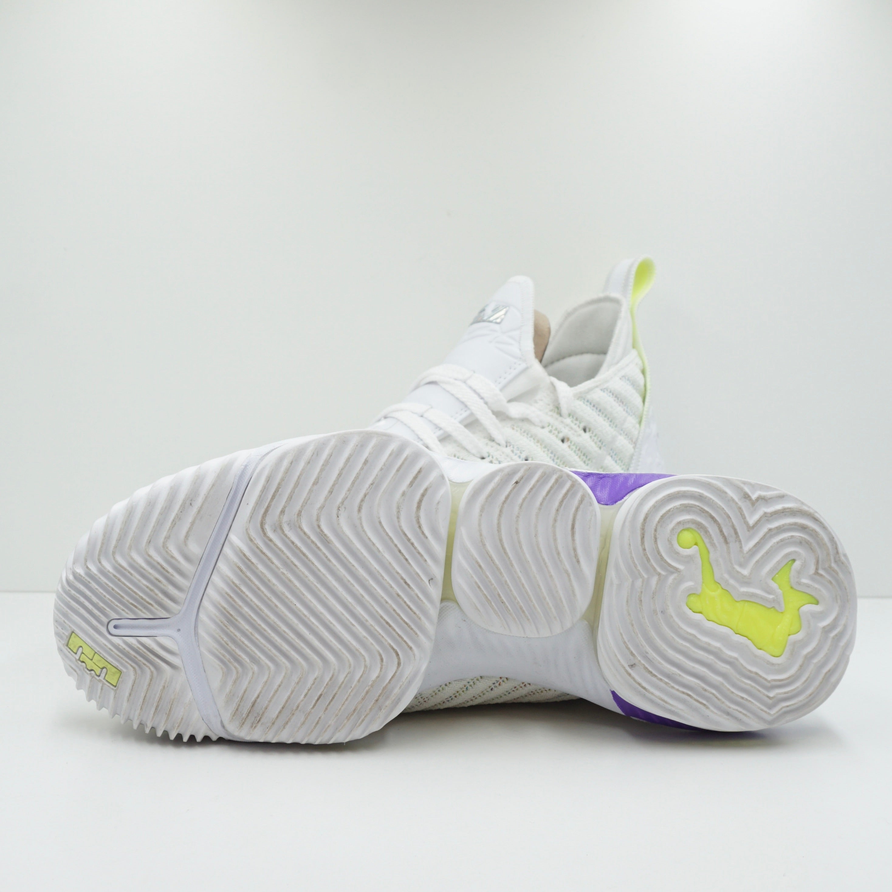 Nike LeBron 16 Buzz Lightyear