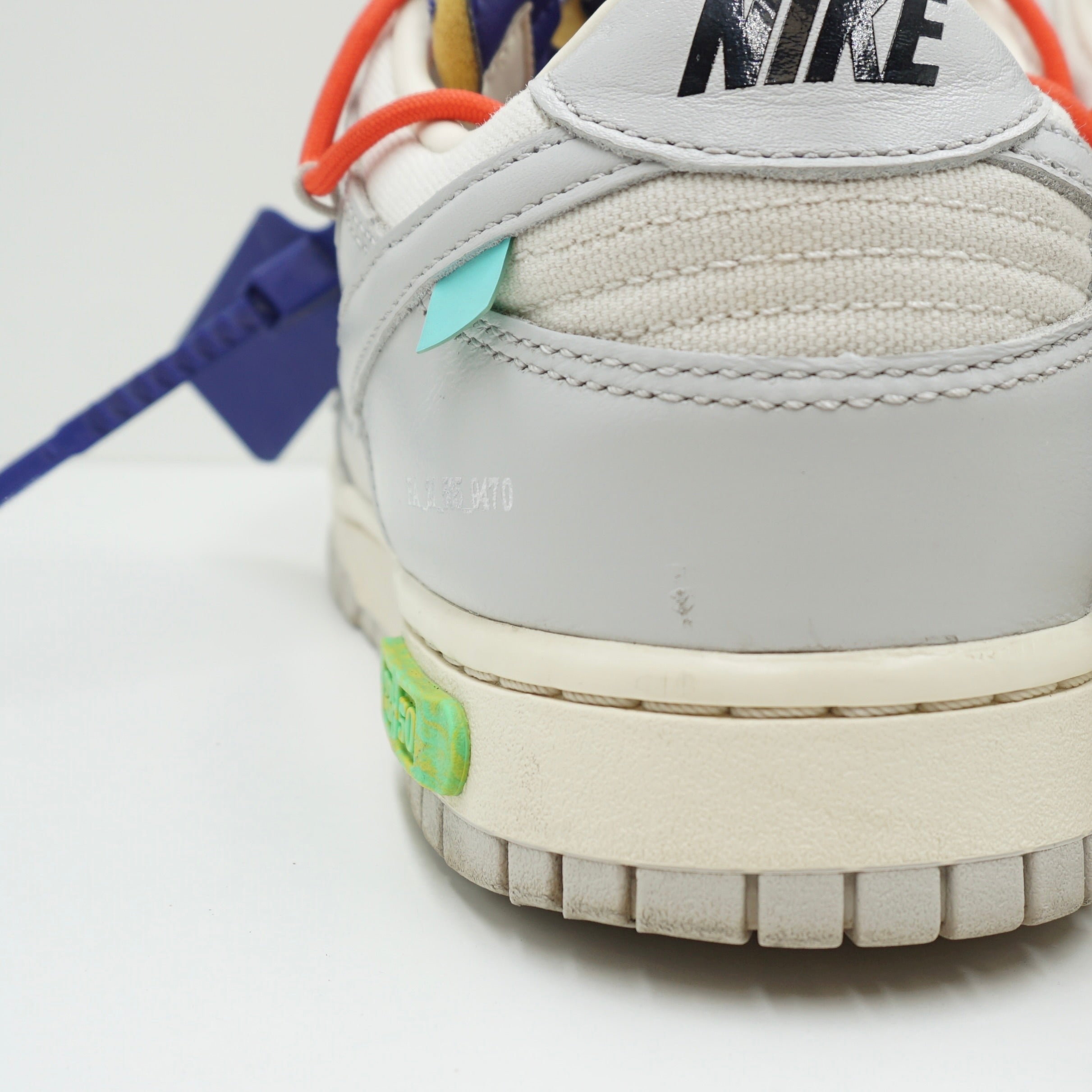 Nike Dunk Low Off-White Lot 23