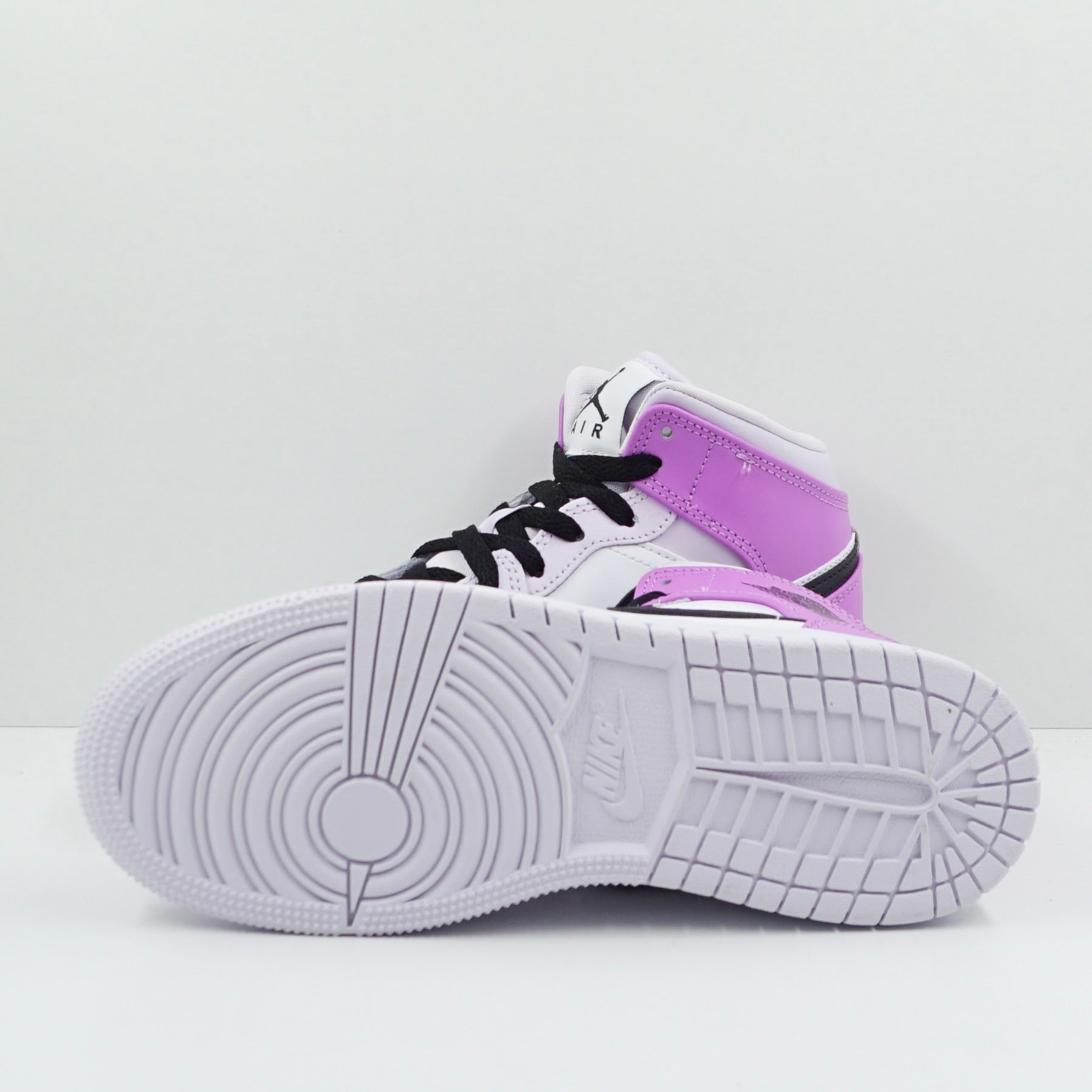 Jordan 1 Mid Barely Grape (GS)