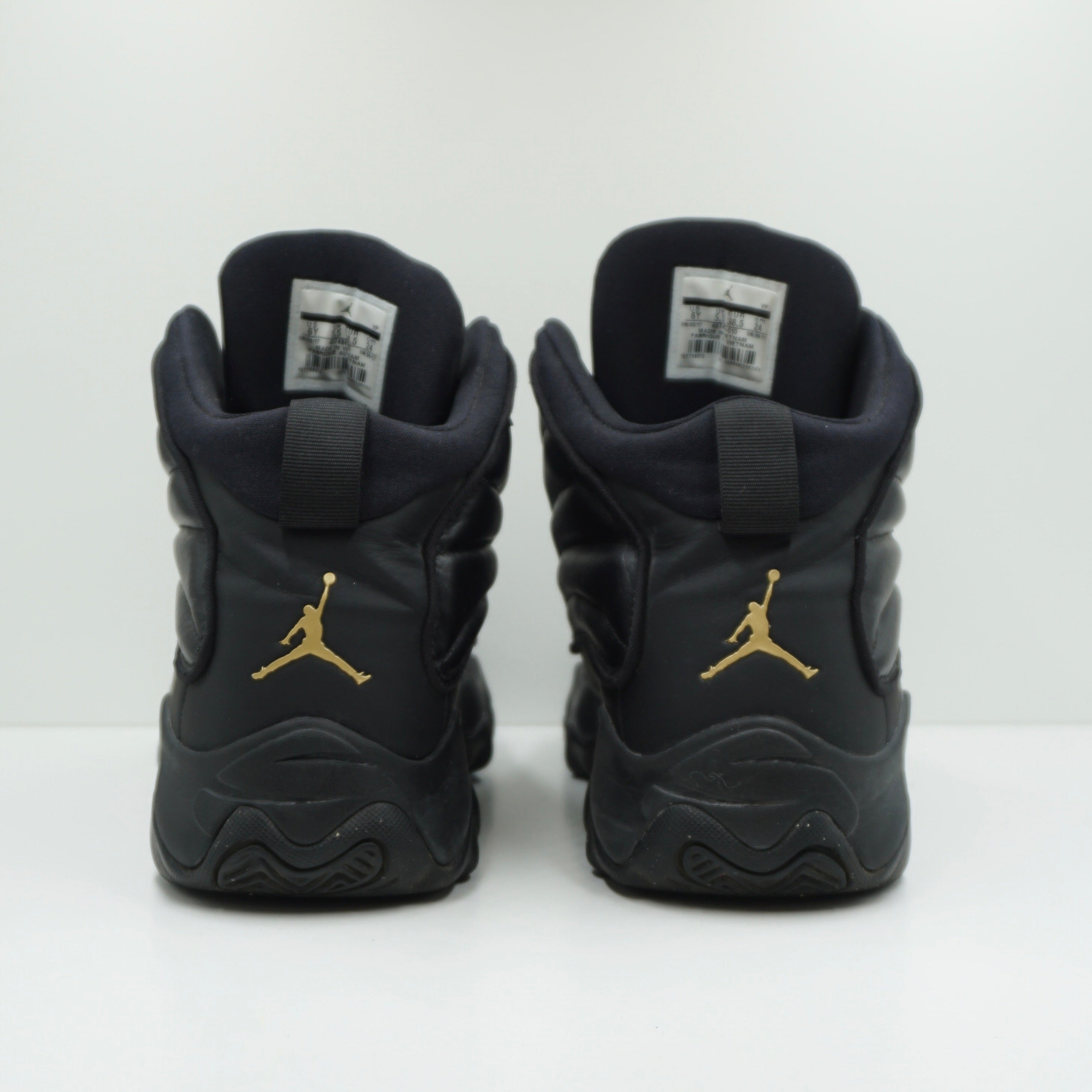 Jordan Pro Strong Black Metallic Gold (GS)