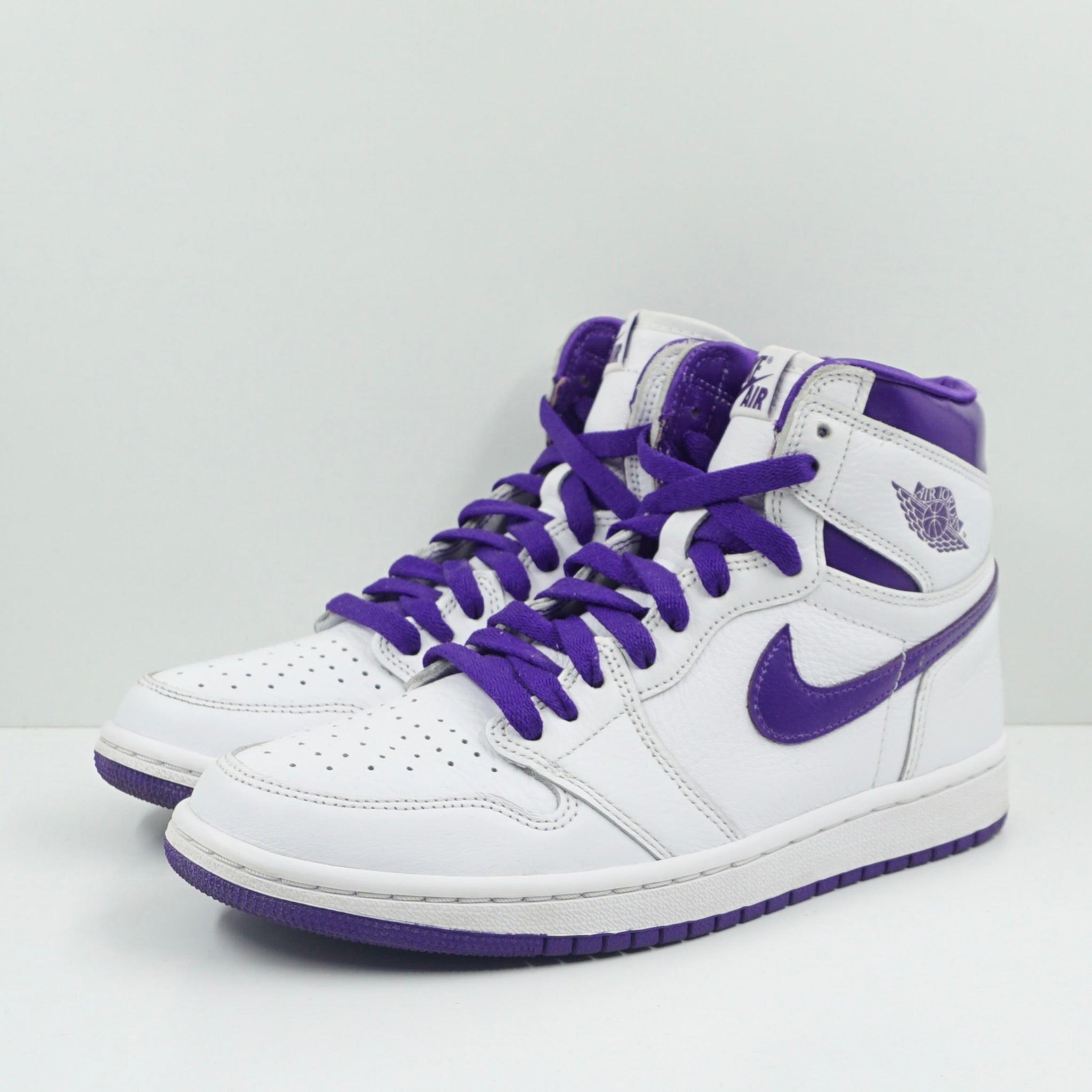 Jordan 1 Retro High Court Purple (W)