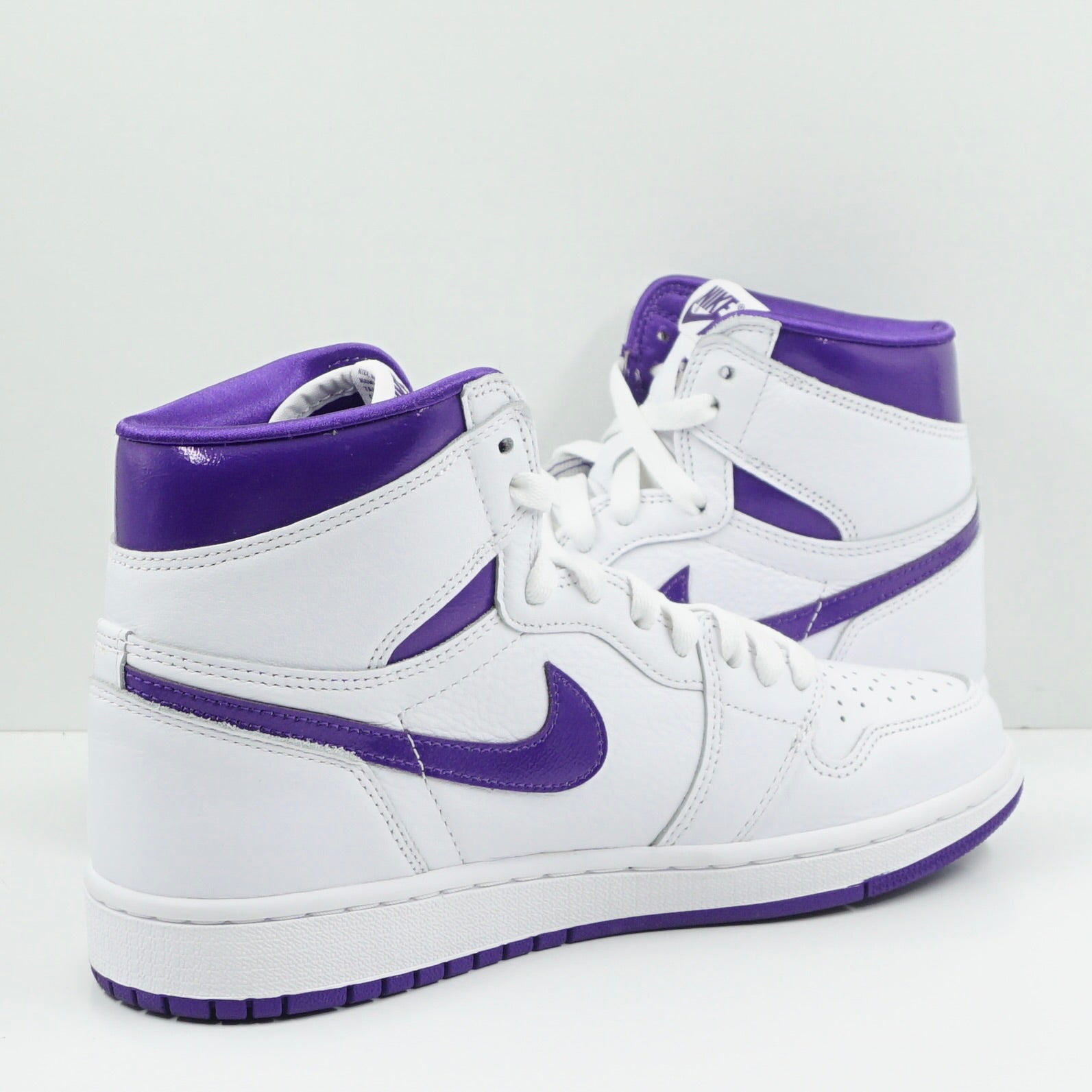 Jordan 1 Retro High Court Purple (W)