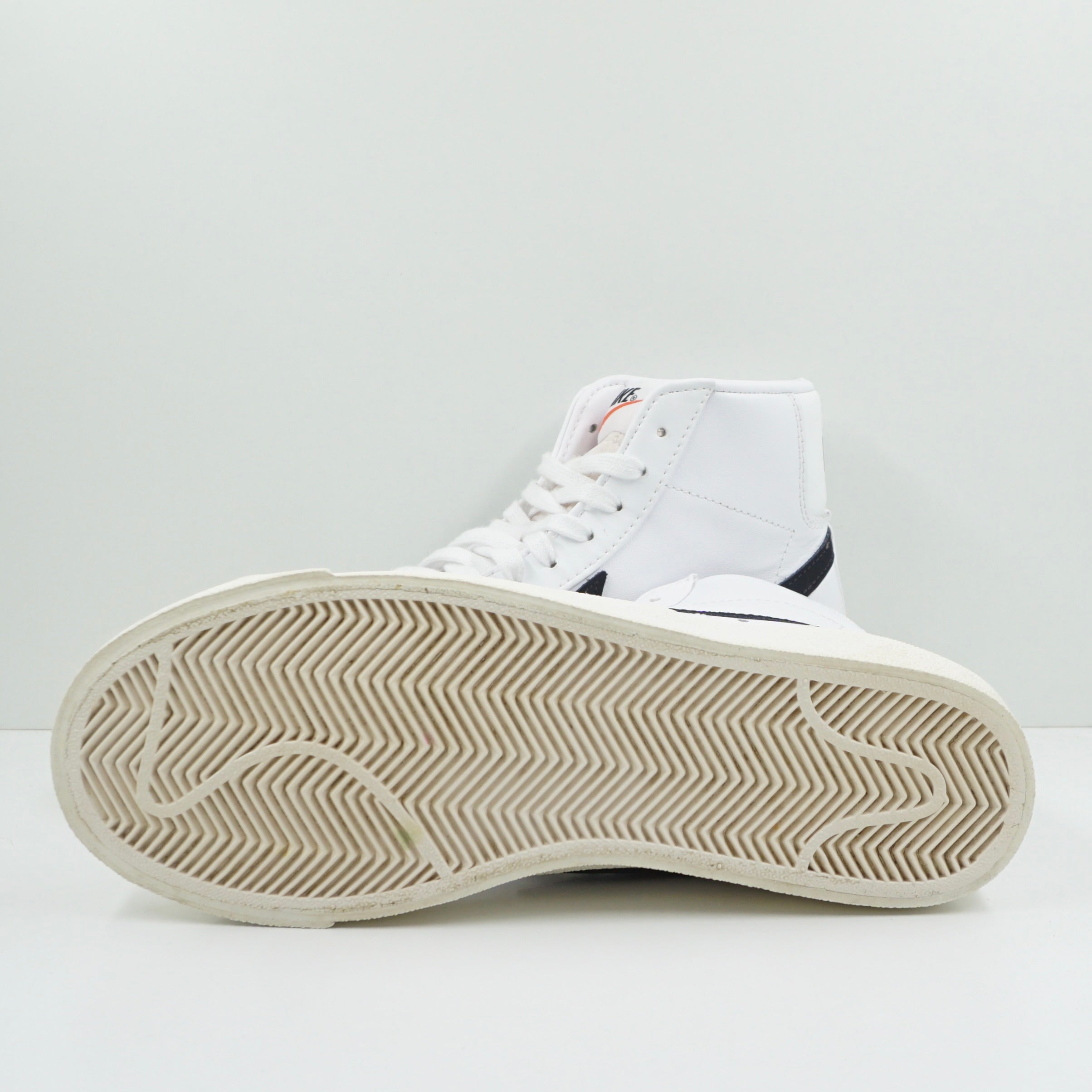Nike Blazer Mid 77 White Black (W)