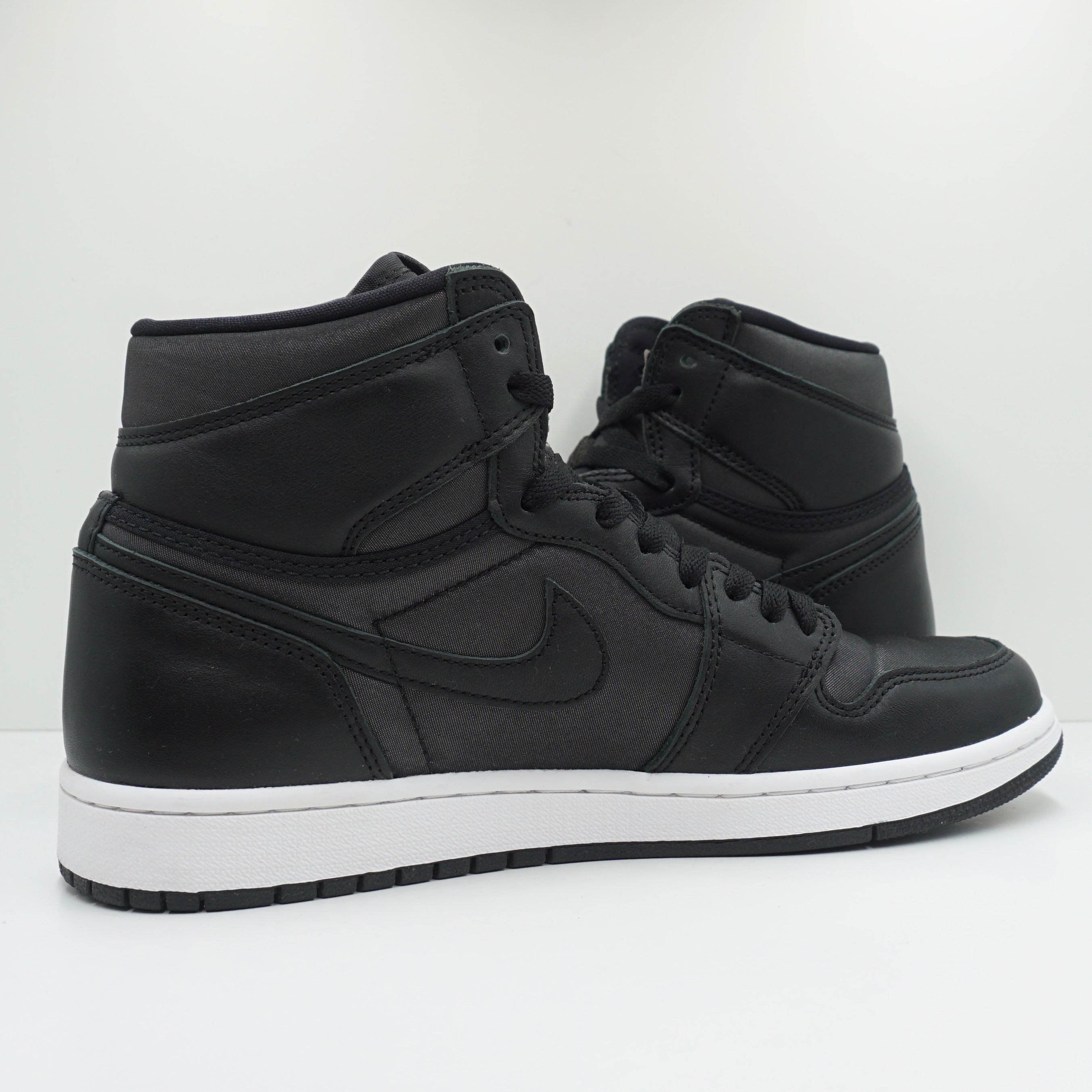 Jordan 1 Retro High Black Satin Gym Red