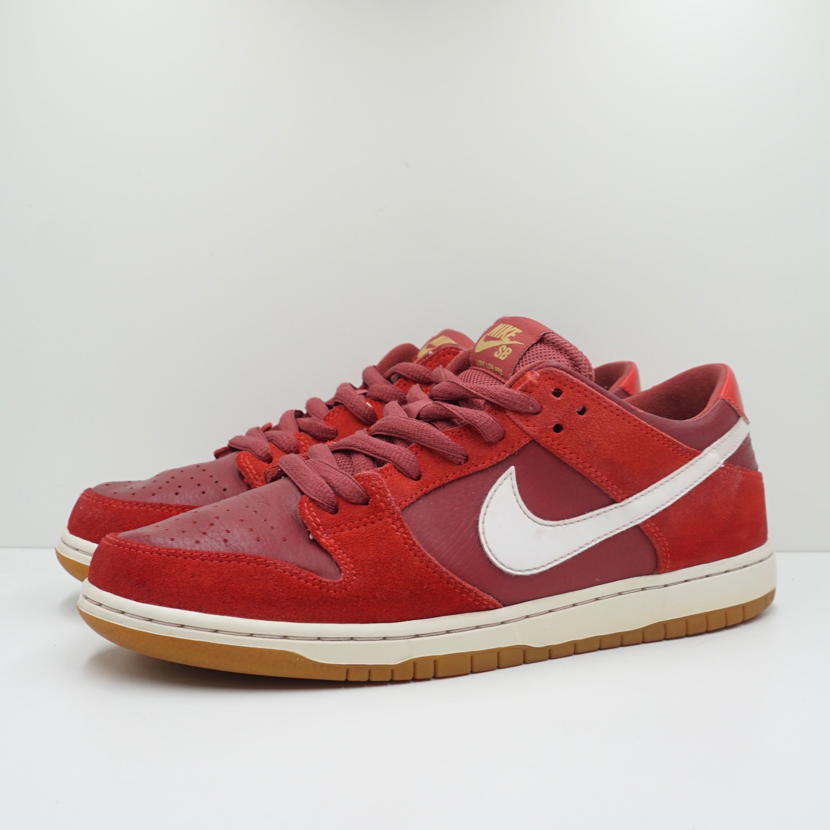 Nike SB Zoom Dunk Low Track Red