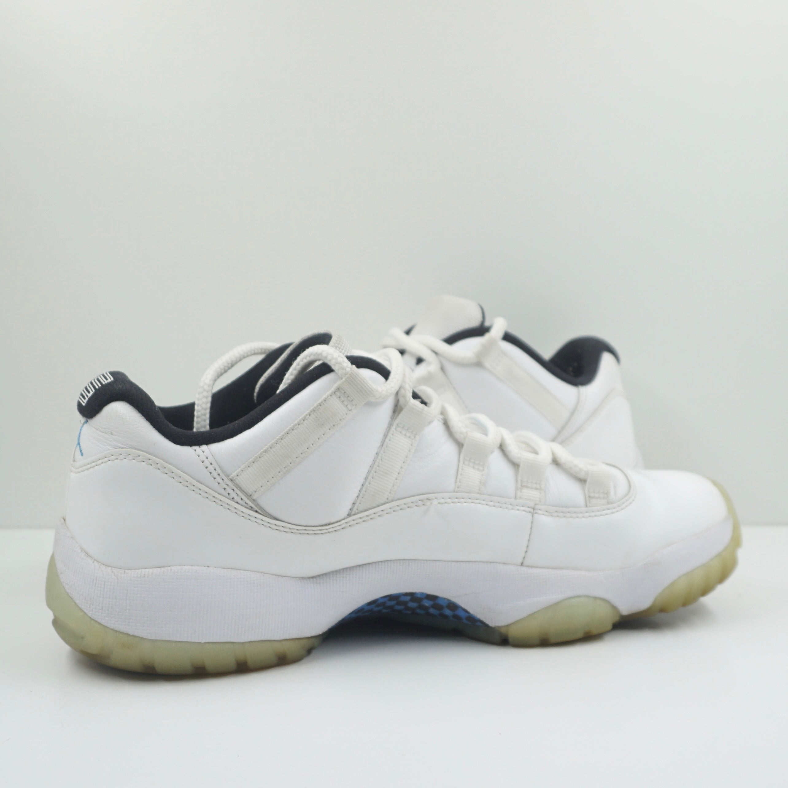 Jordan 11 Retro Low Legend Blue
