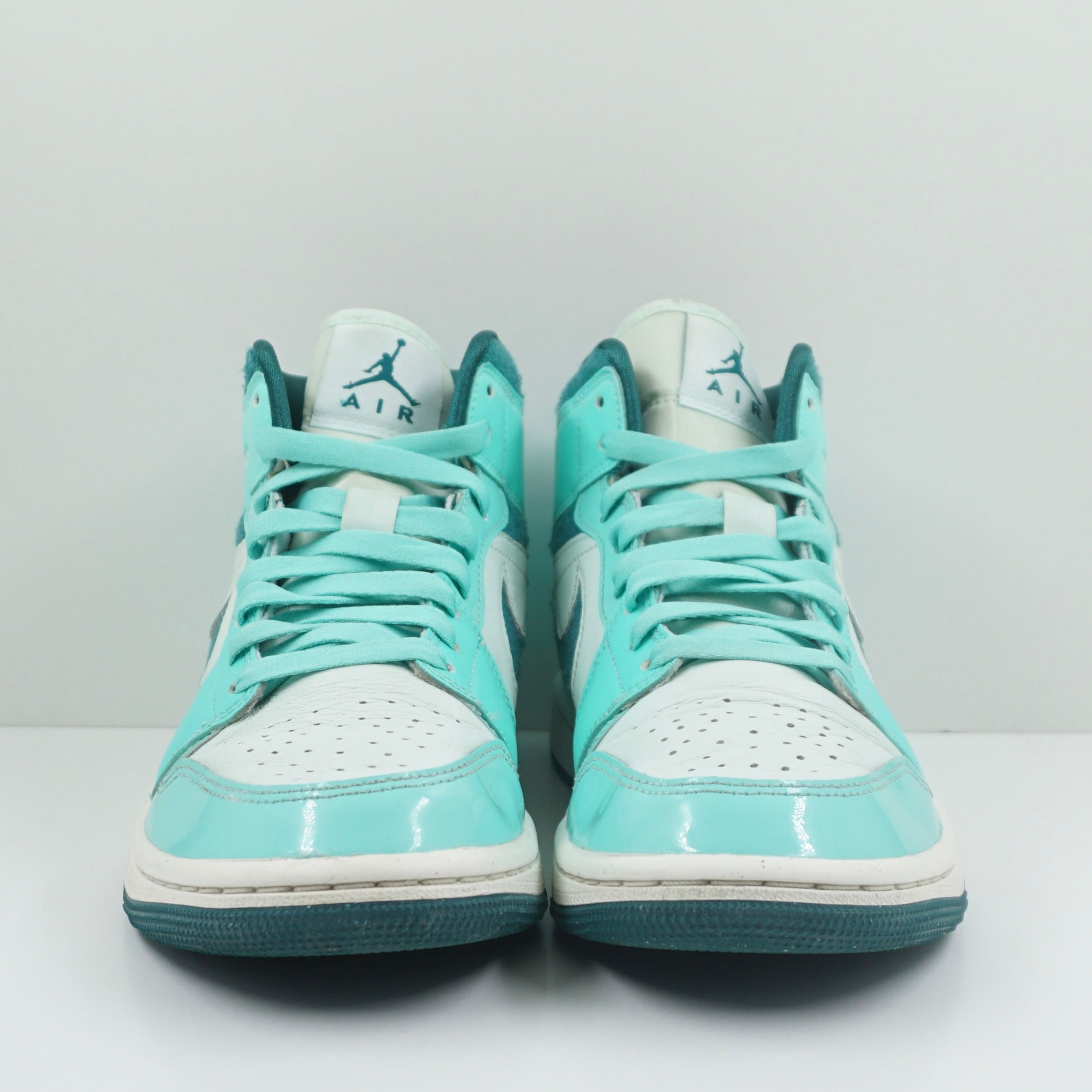 Jordan 1 Mid Chenille Bleached Turquoise (W)