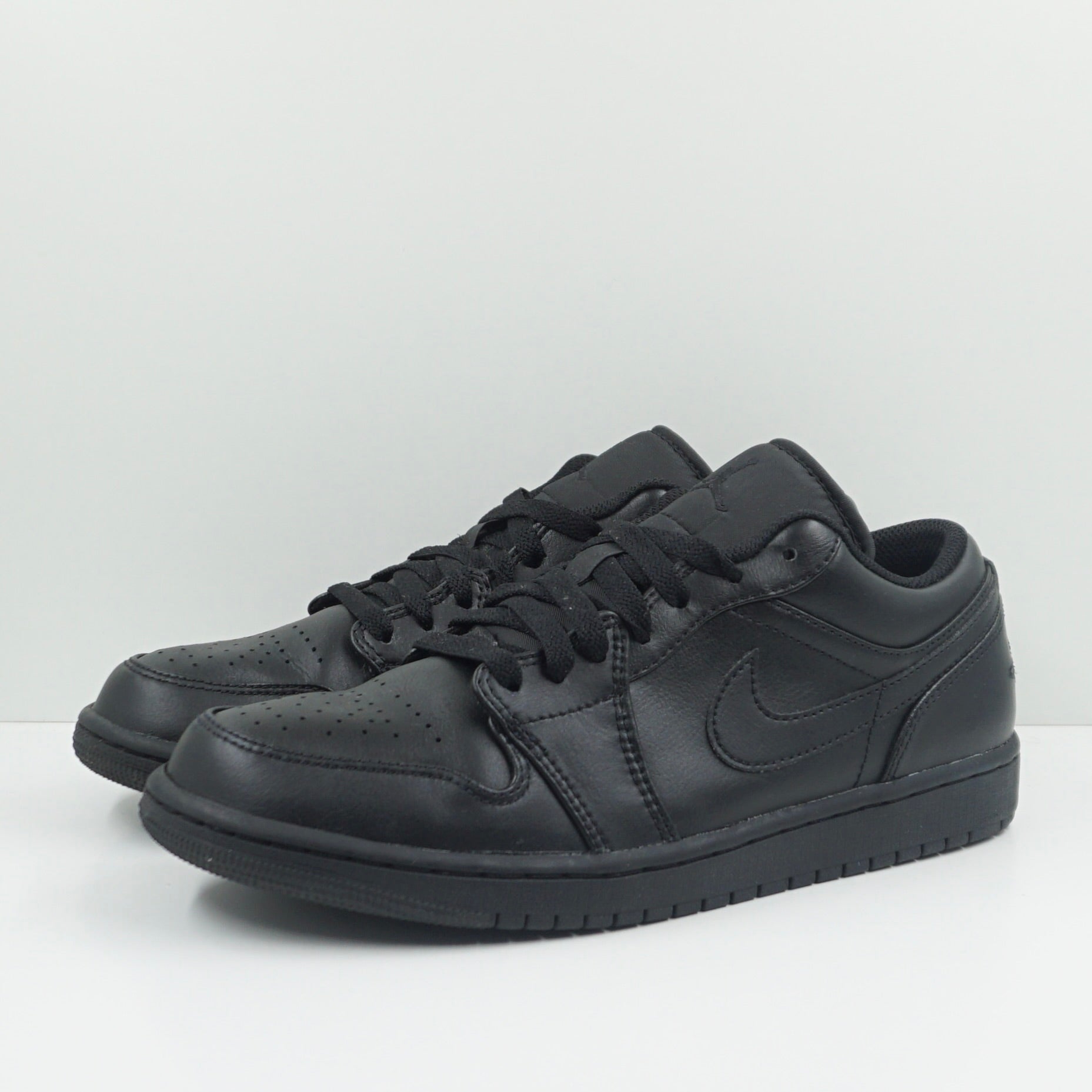 Jordan 1 Low Triple Black