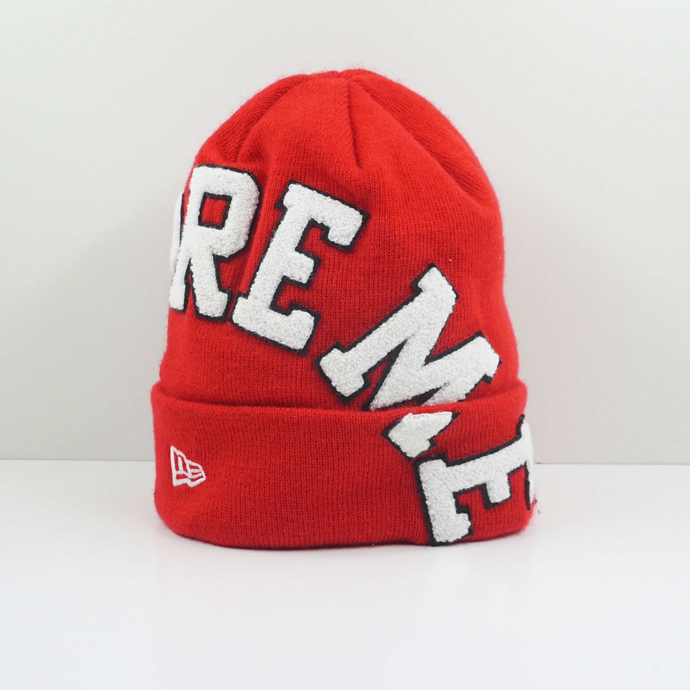 Supreme New Era Big Arc Red Beanie