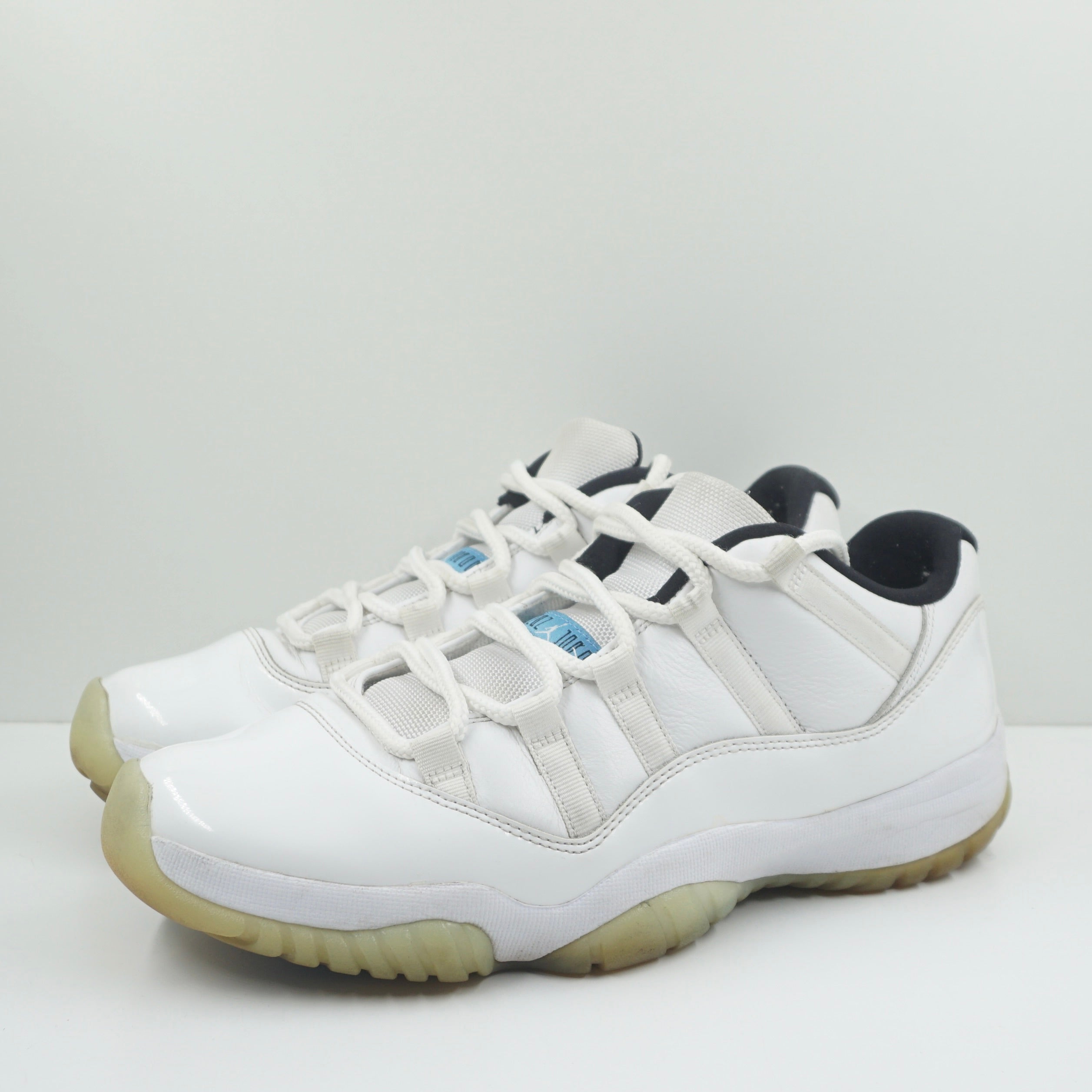Jordan 11 Retro Low Legend Blue