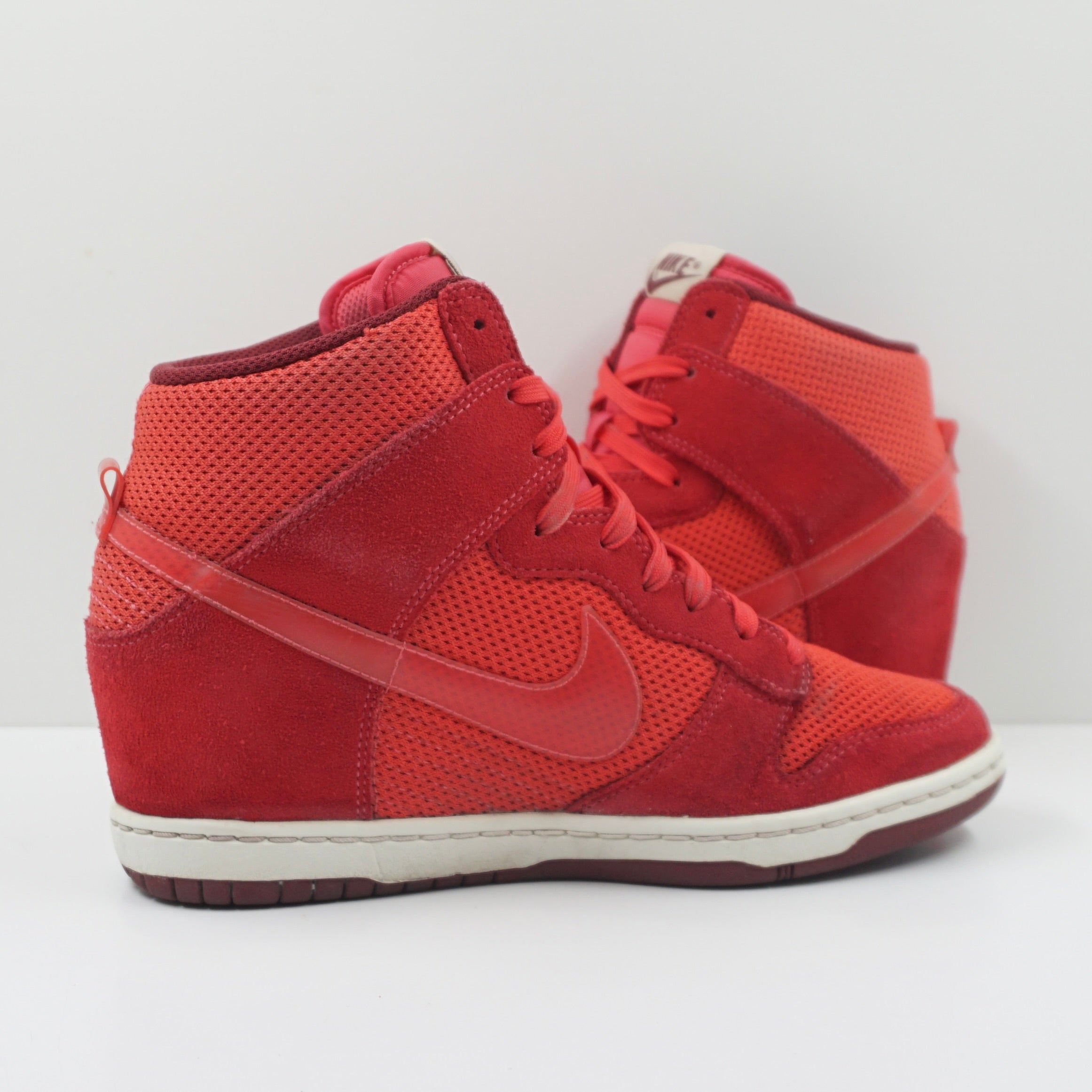 Nike Dunk Sky High Essential Geranium (W)