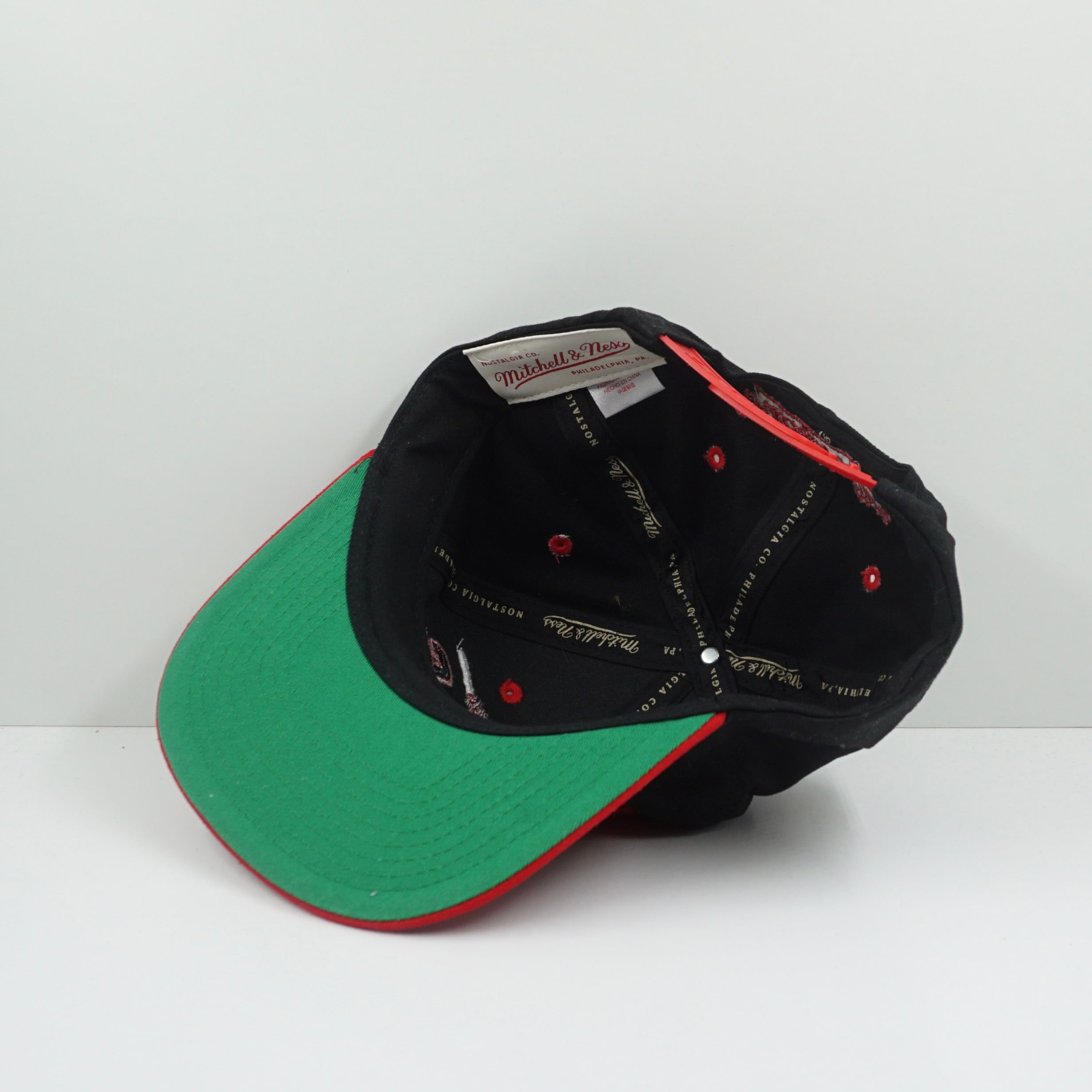 Mitchell & Ness Chicago Bulls Black Red Snapback Cap
