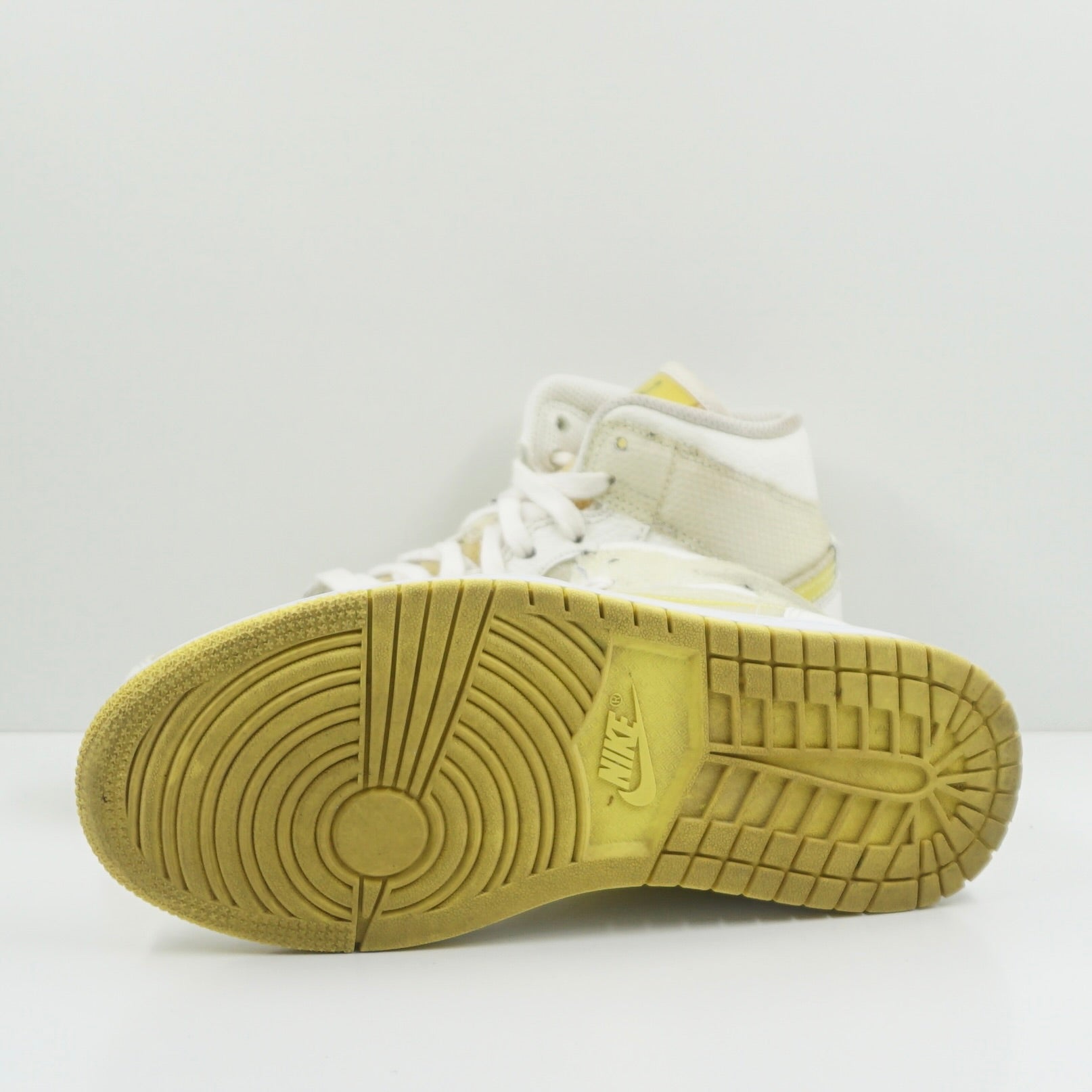 Jordan 1 Mid SE Voltage Yellow (W)