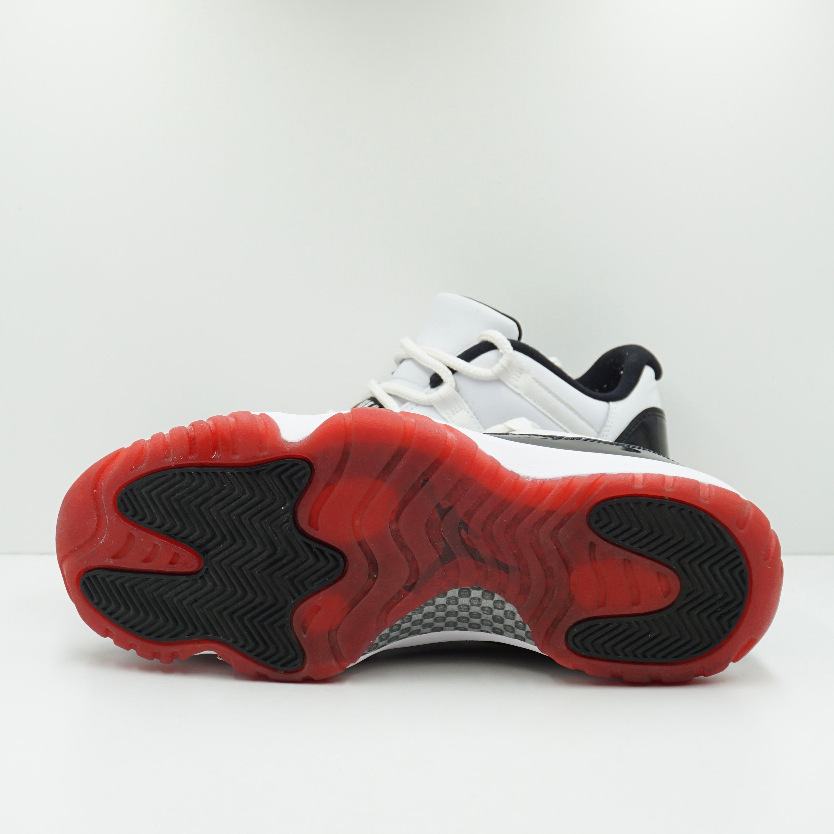Jordan 11 Retro Low Concord Bred