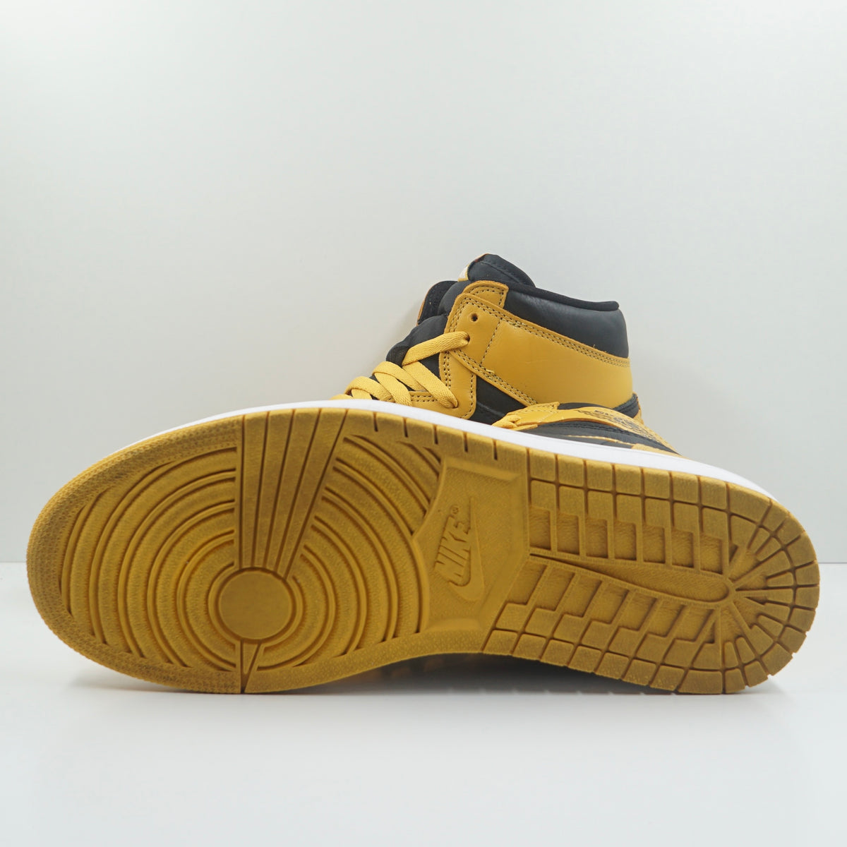Jordan 1 Retro High Pollen