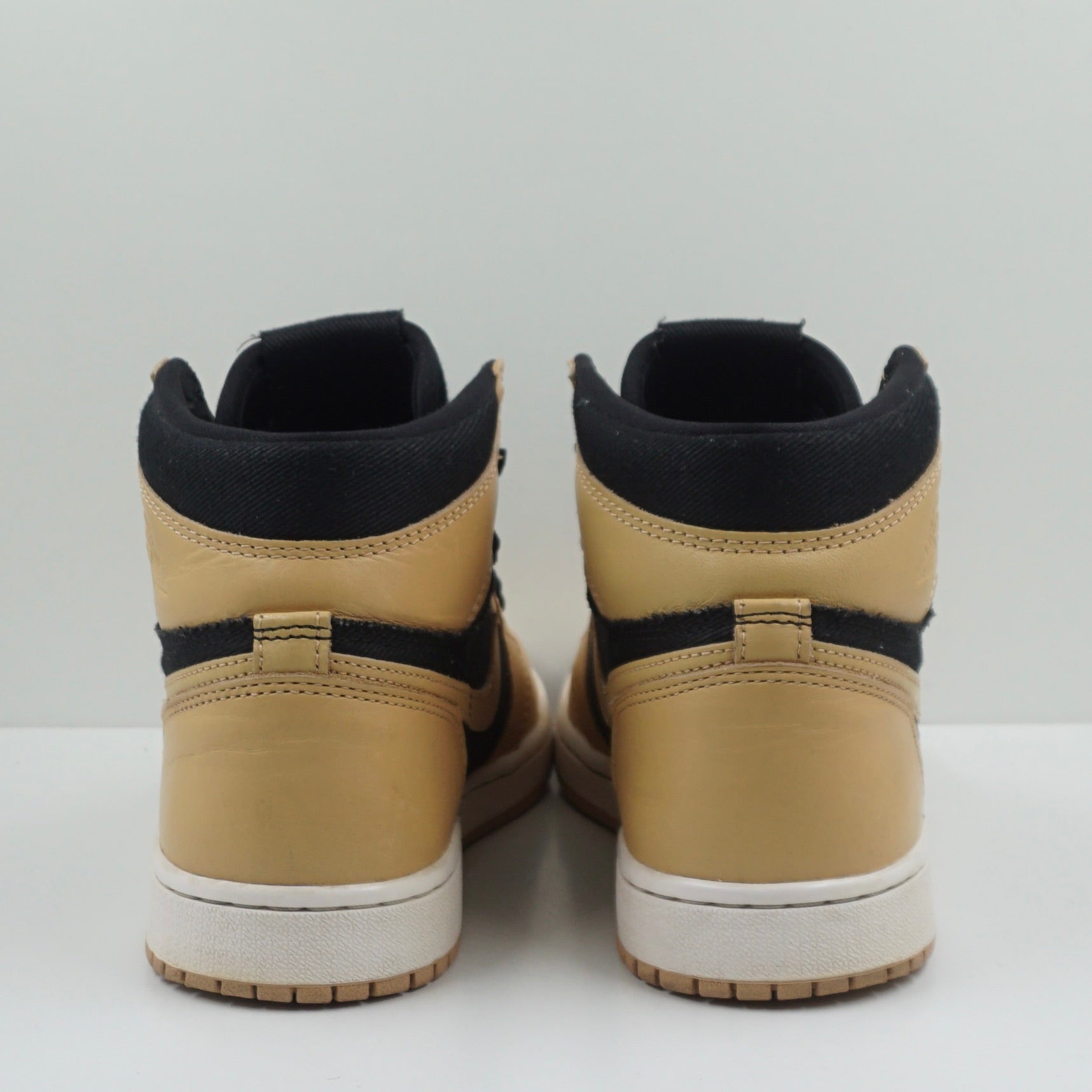 Jordan 1 Retro High OG Heirloom
