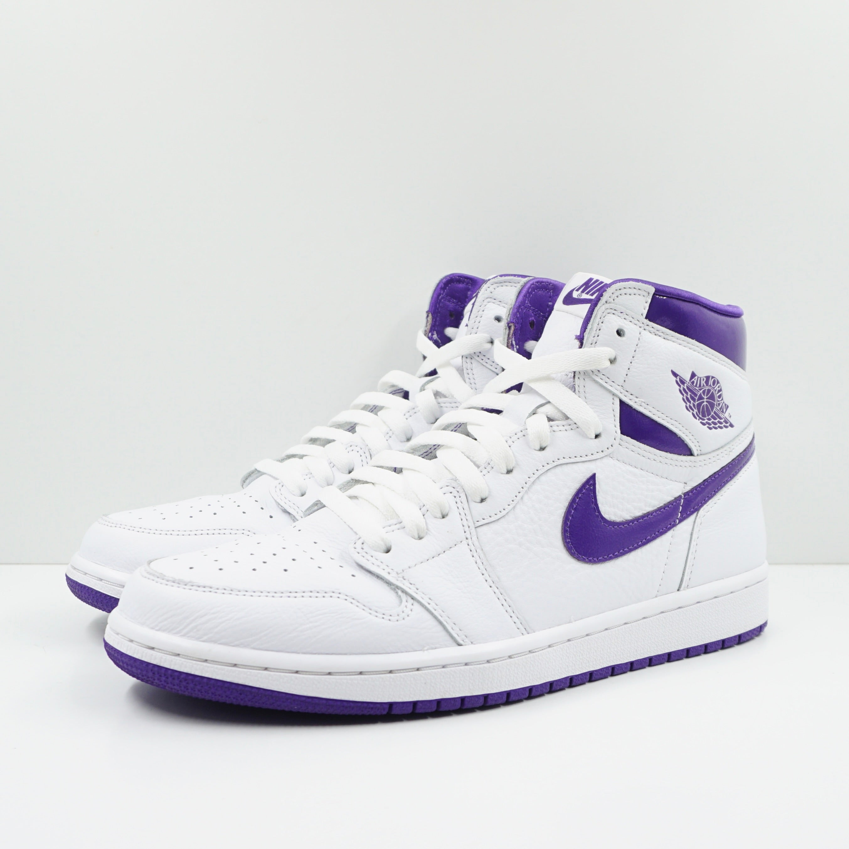 Jordan 1 Retro High Court Purple (W)