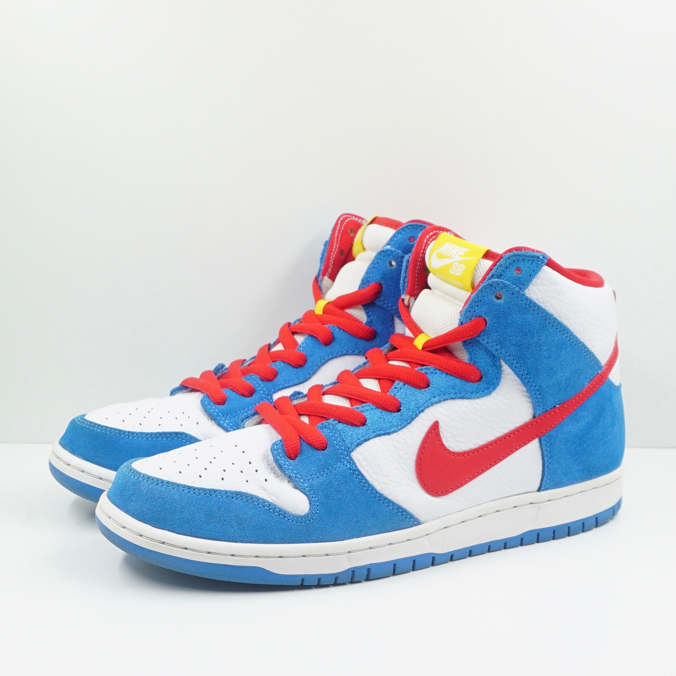 Nike SB Dunk High Doraemon