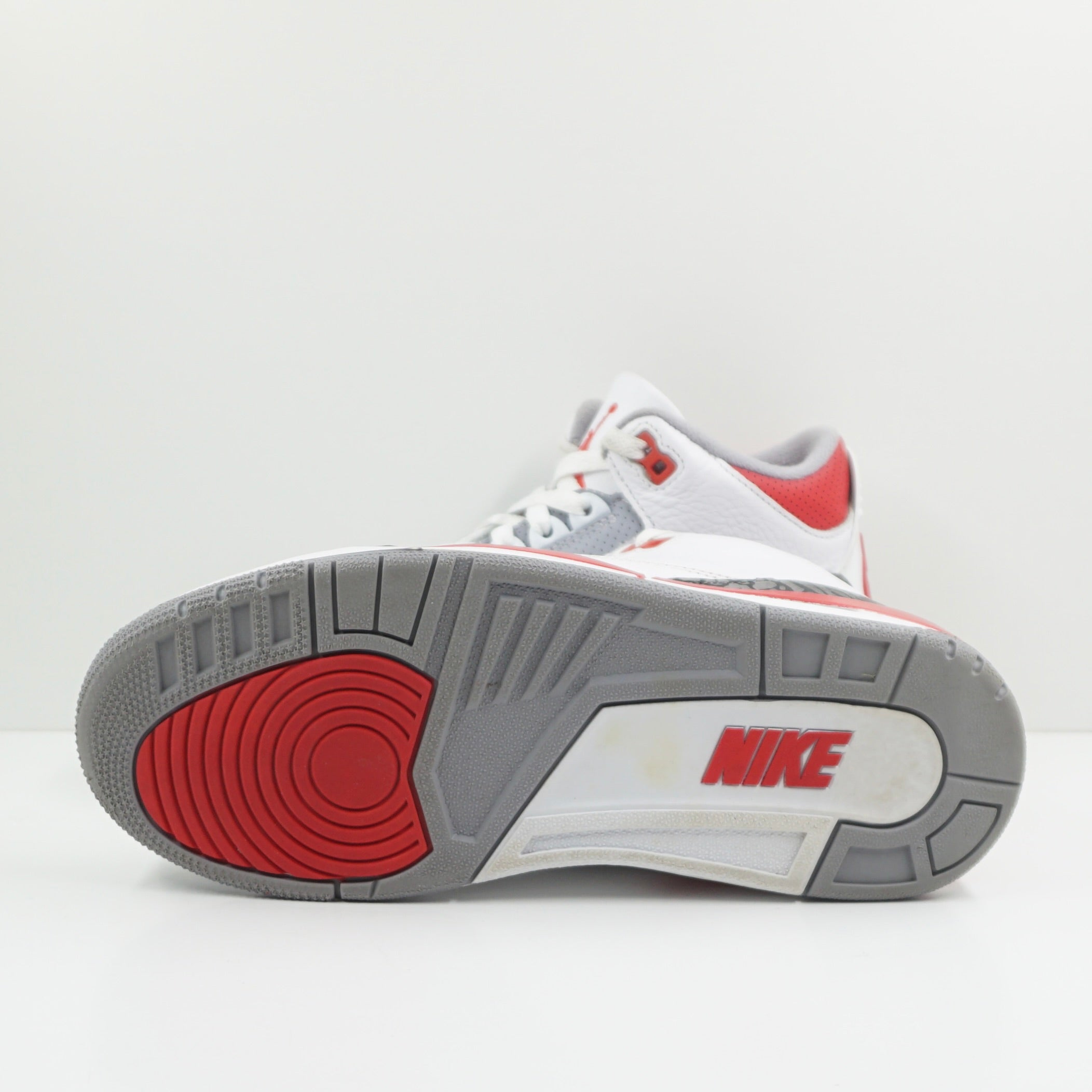 Jordan 3 Retro Fire Red (2022)