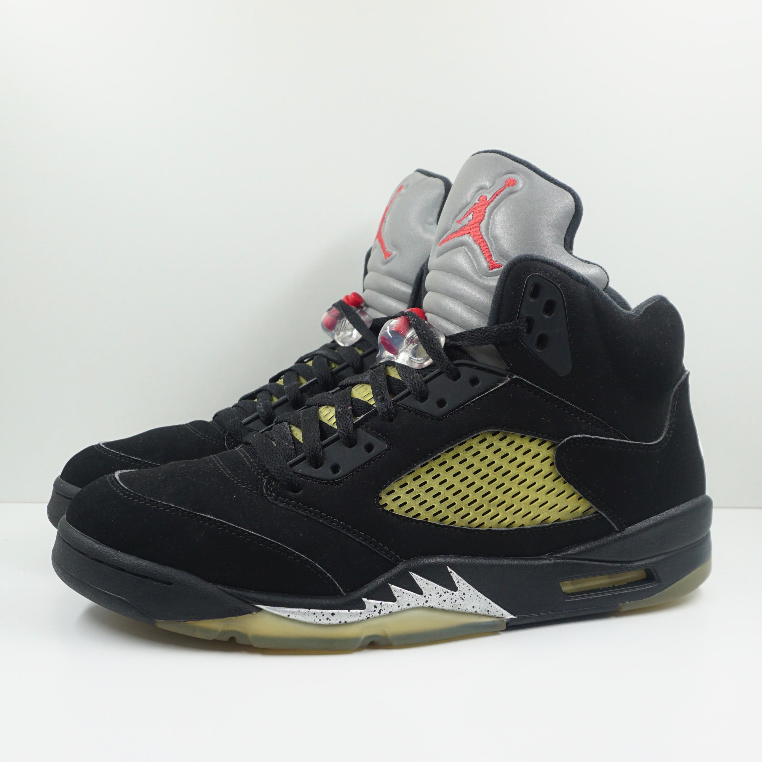 Jordan Retro Black Metallic (2016) - Main Image