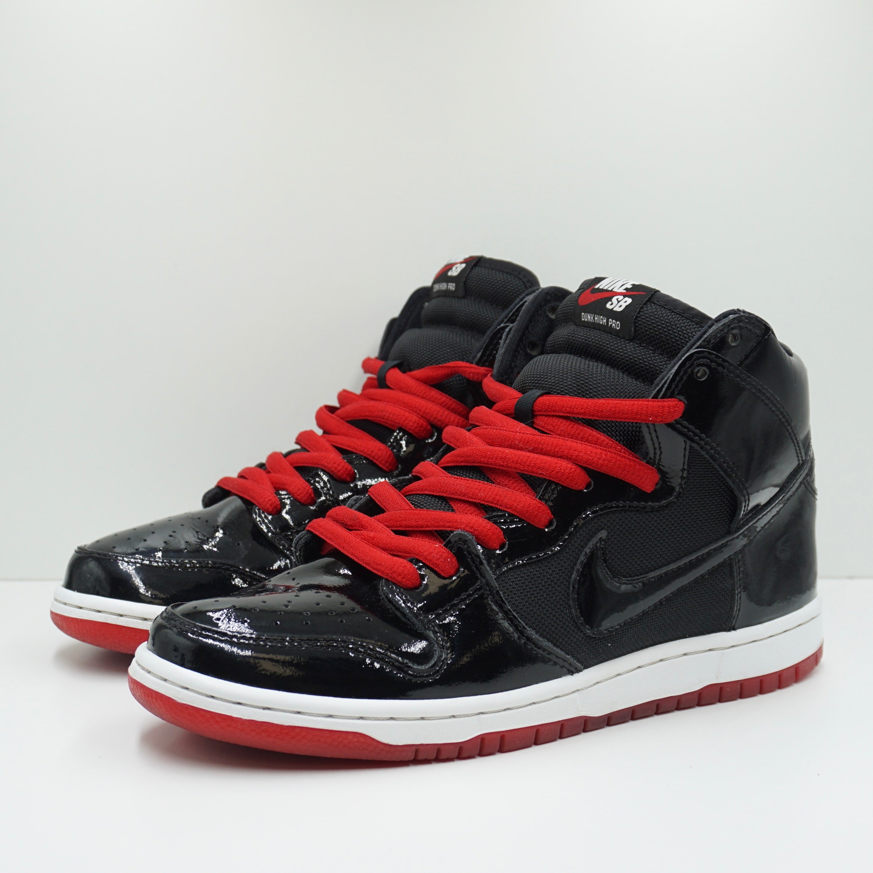 Nike SB Dunk High Bred