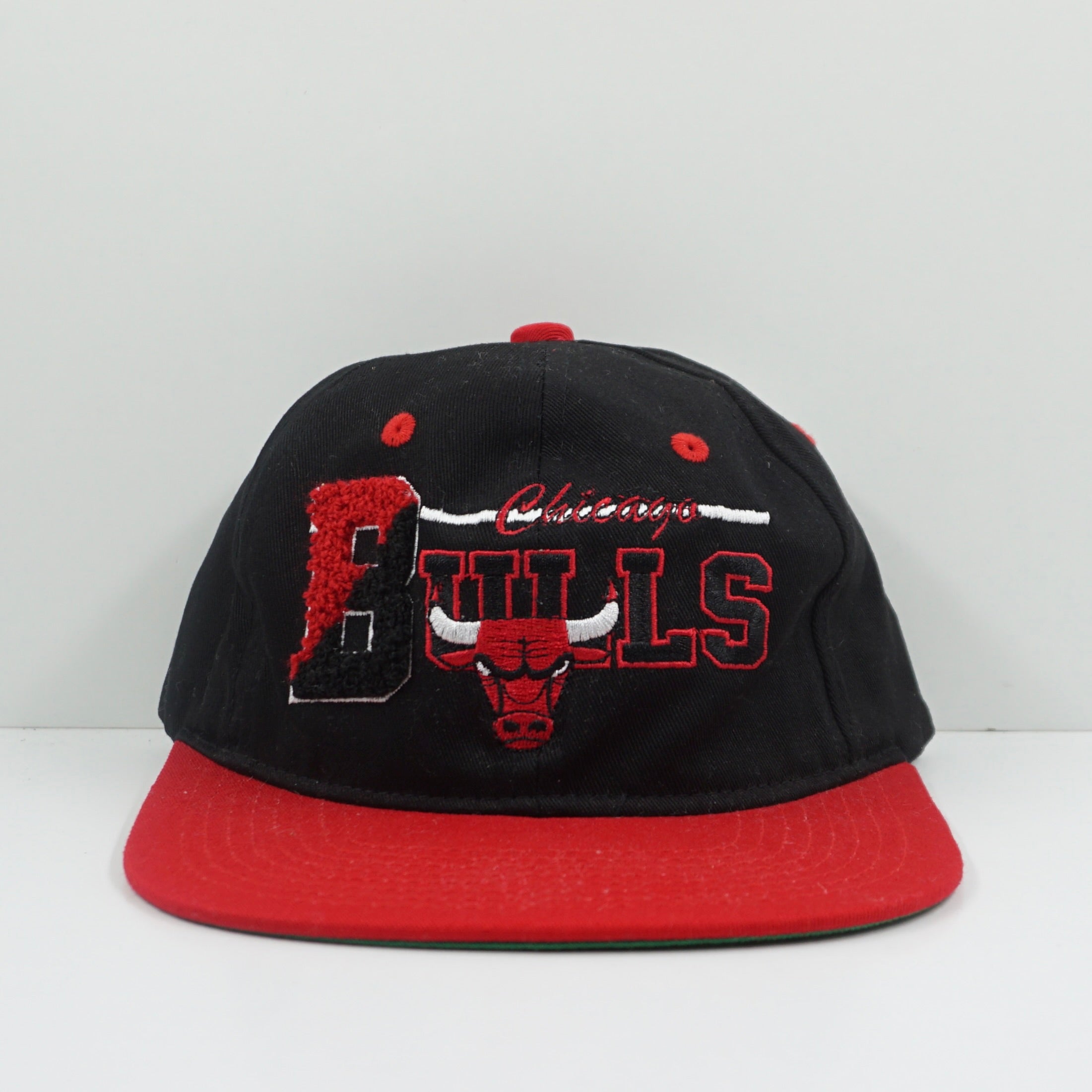 Mitchell & Ness Chicago Bulls Black Red Snapback Cap