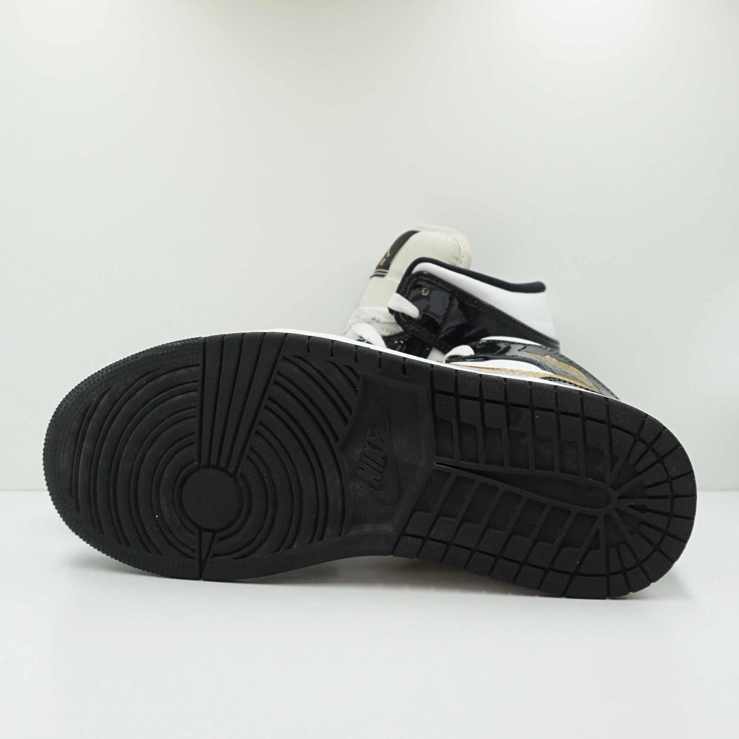 Jordan 1 Mid Patent Black White Gold