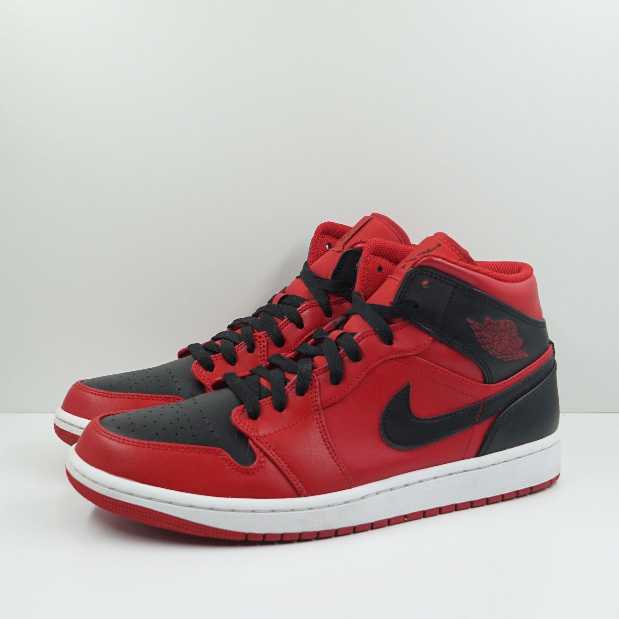 Jordan 1 Mid Reverse Bred (2021)