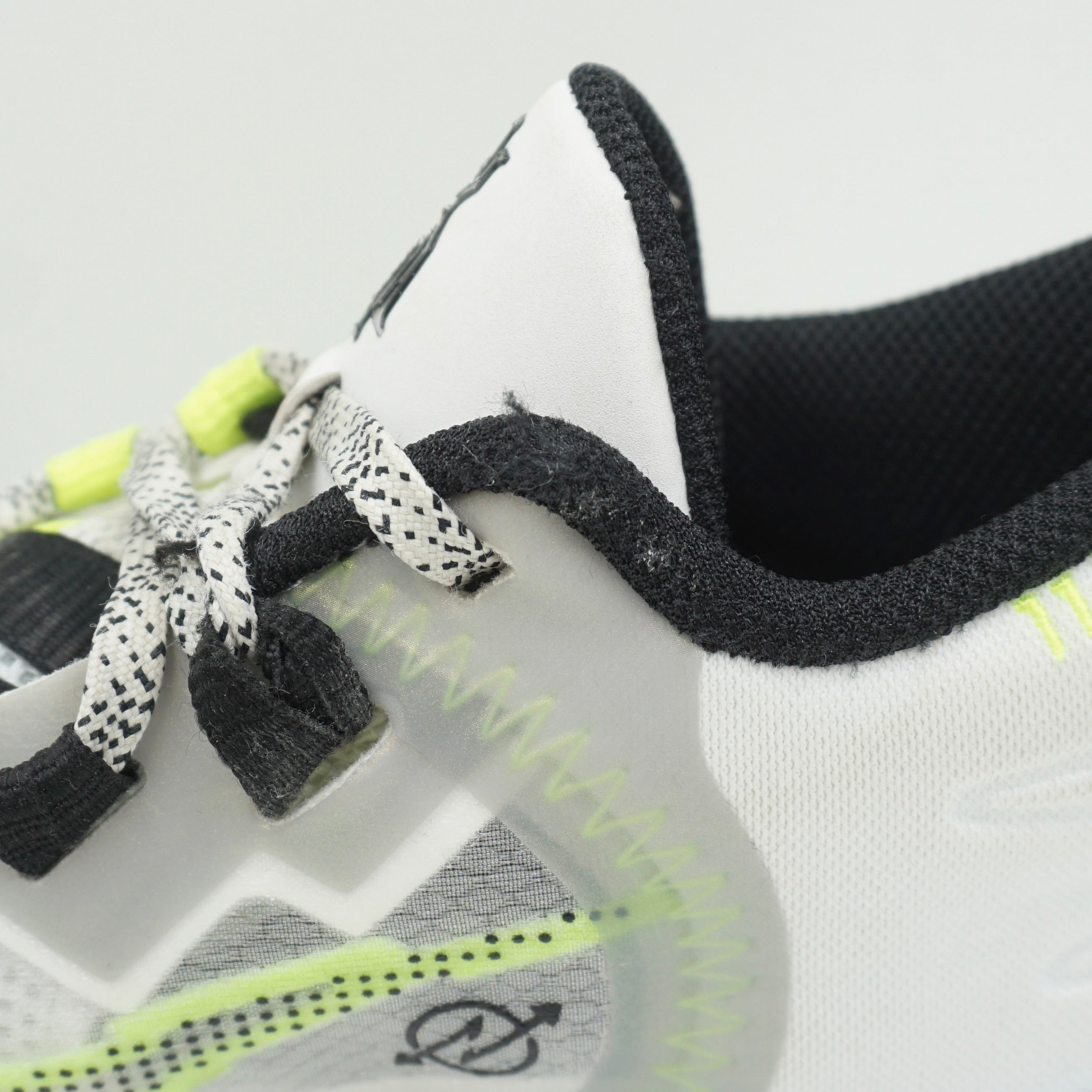 Nike Kyrie Flytrap V Summit White Black Volt