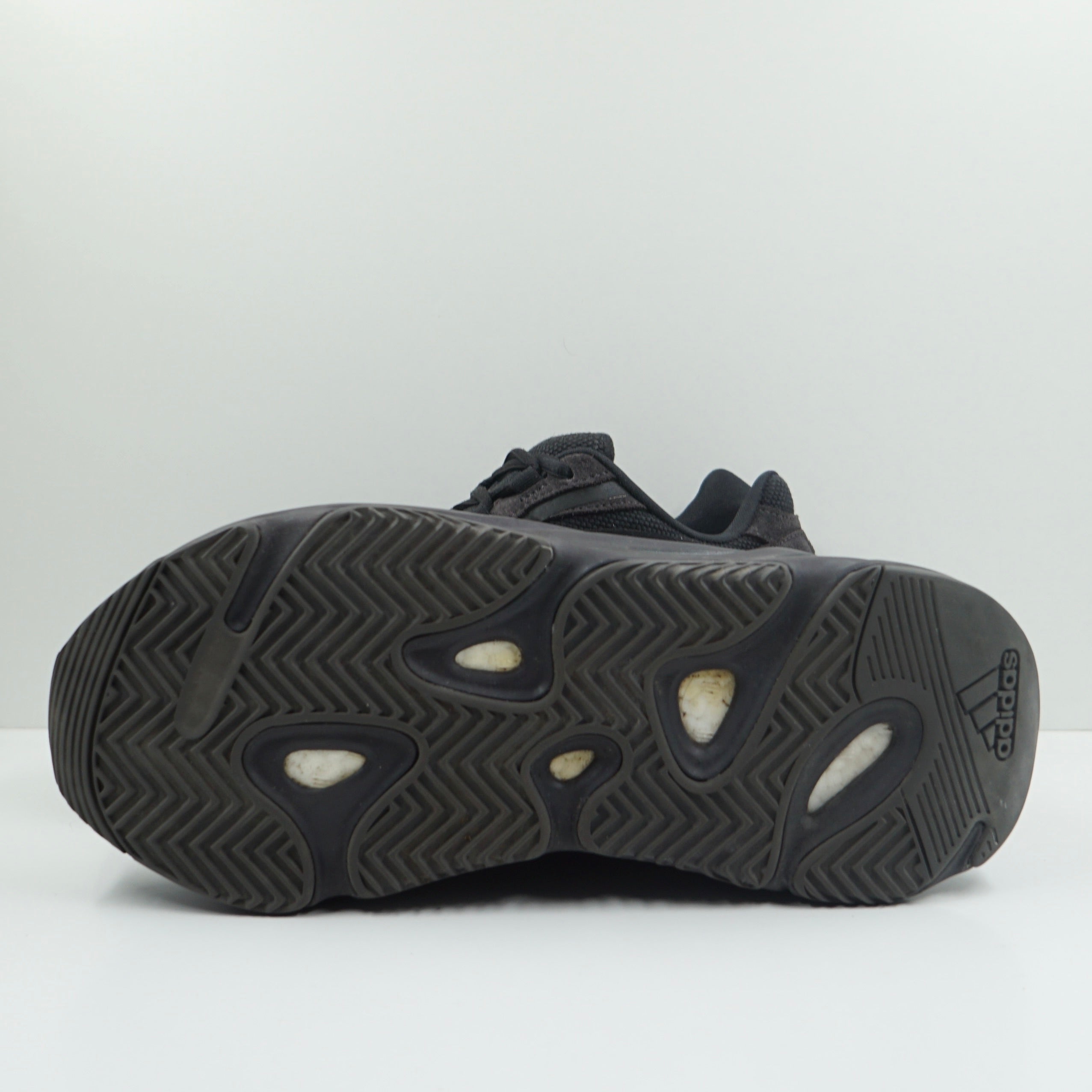 Adidas Yeezy Boost 700 V2 Vanta