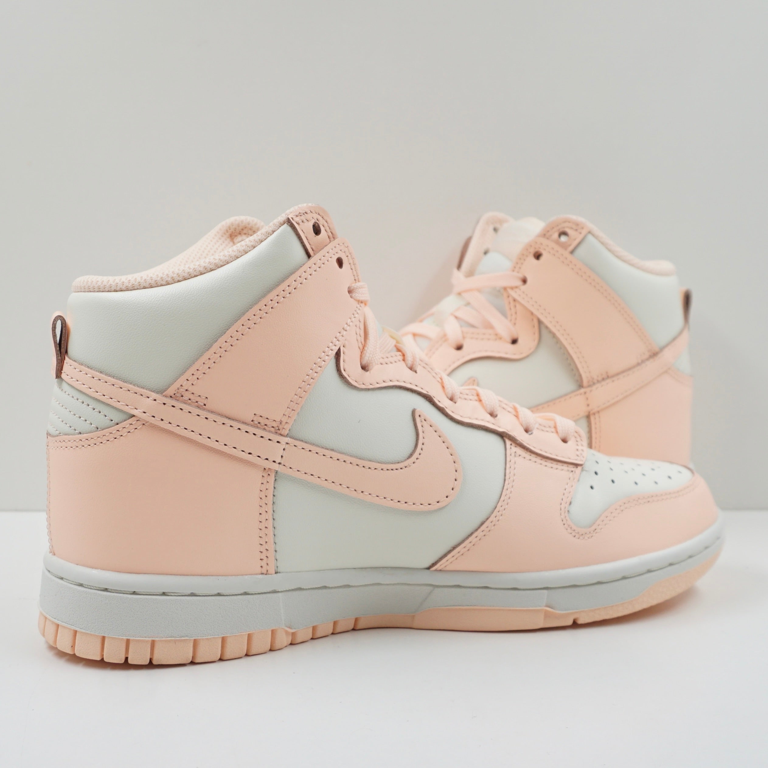 Nike Dunk High Crimson Tint Sail (W)