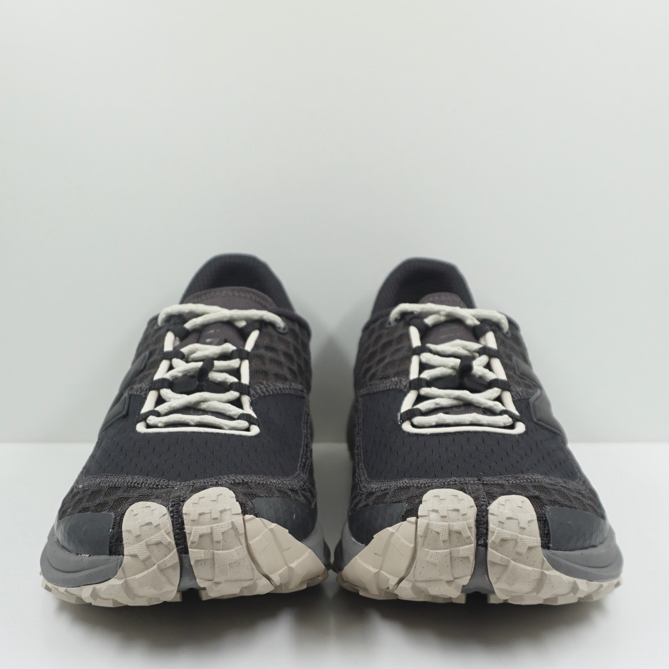 New Balance Minimus Trail Black Tan