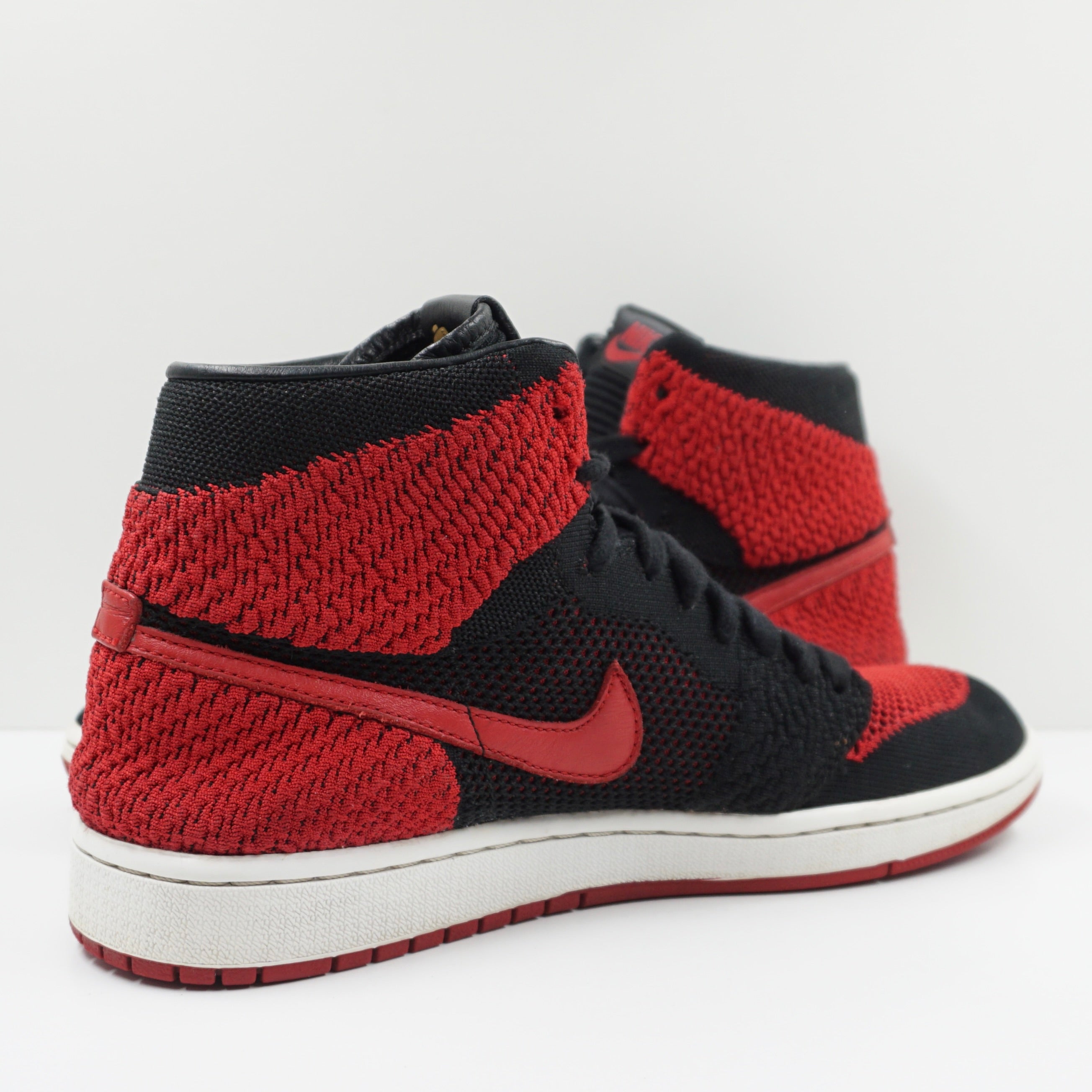 Jordan 1 Retro High Flyknit Bred